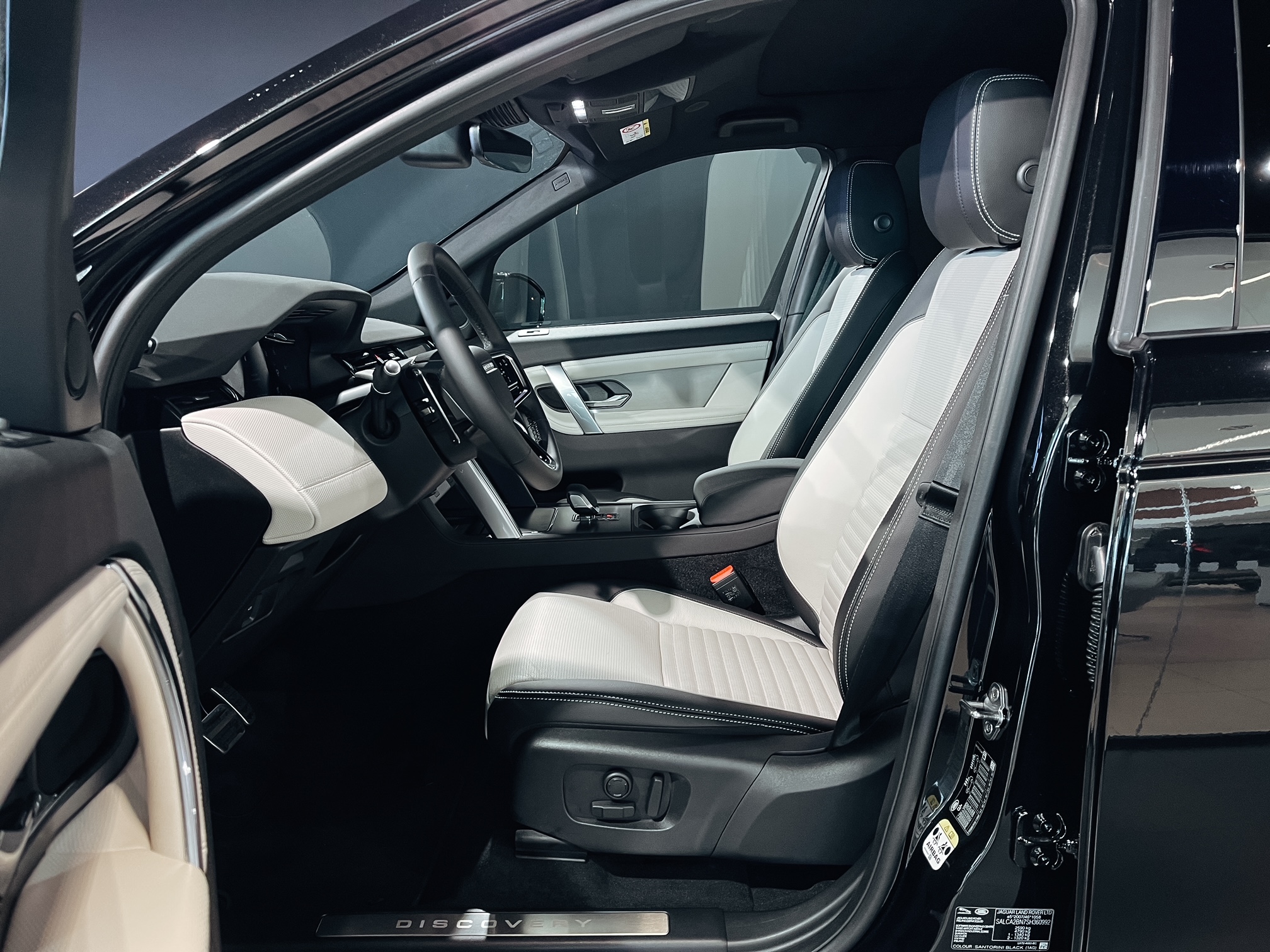 Land Rover - Discovery Sport