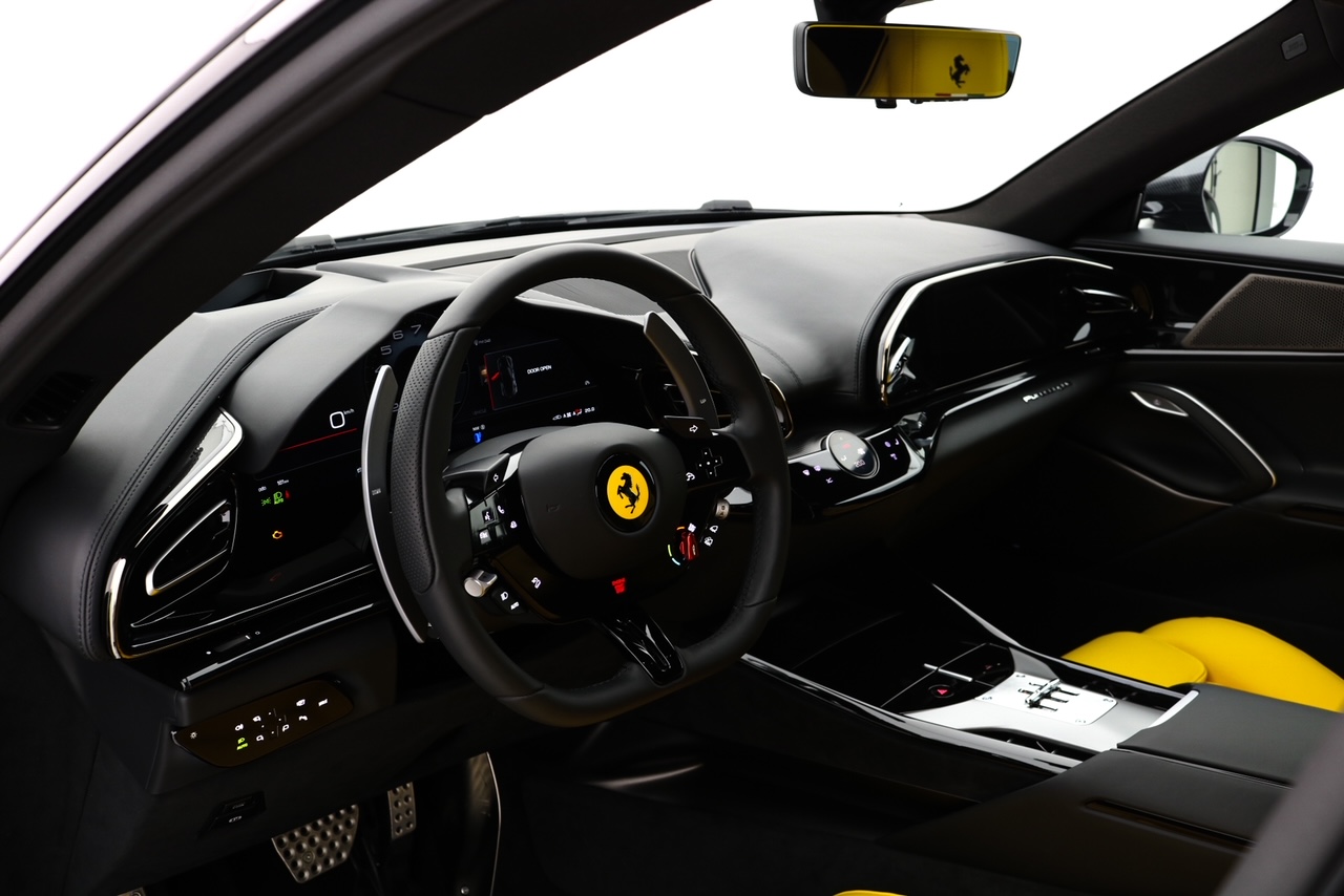 Ferrari - Purosangue