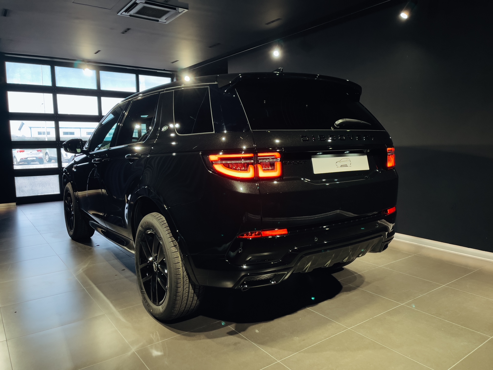 Land Rover - Discovery Sport