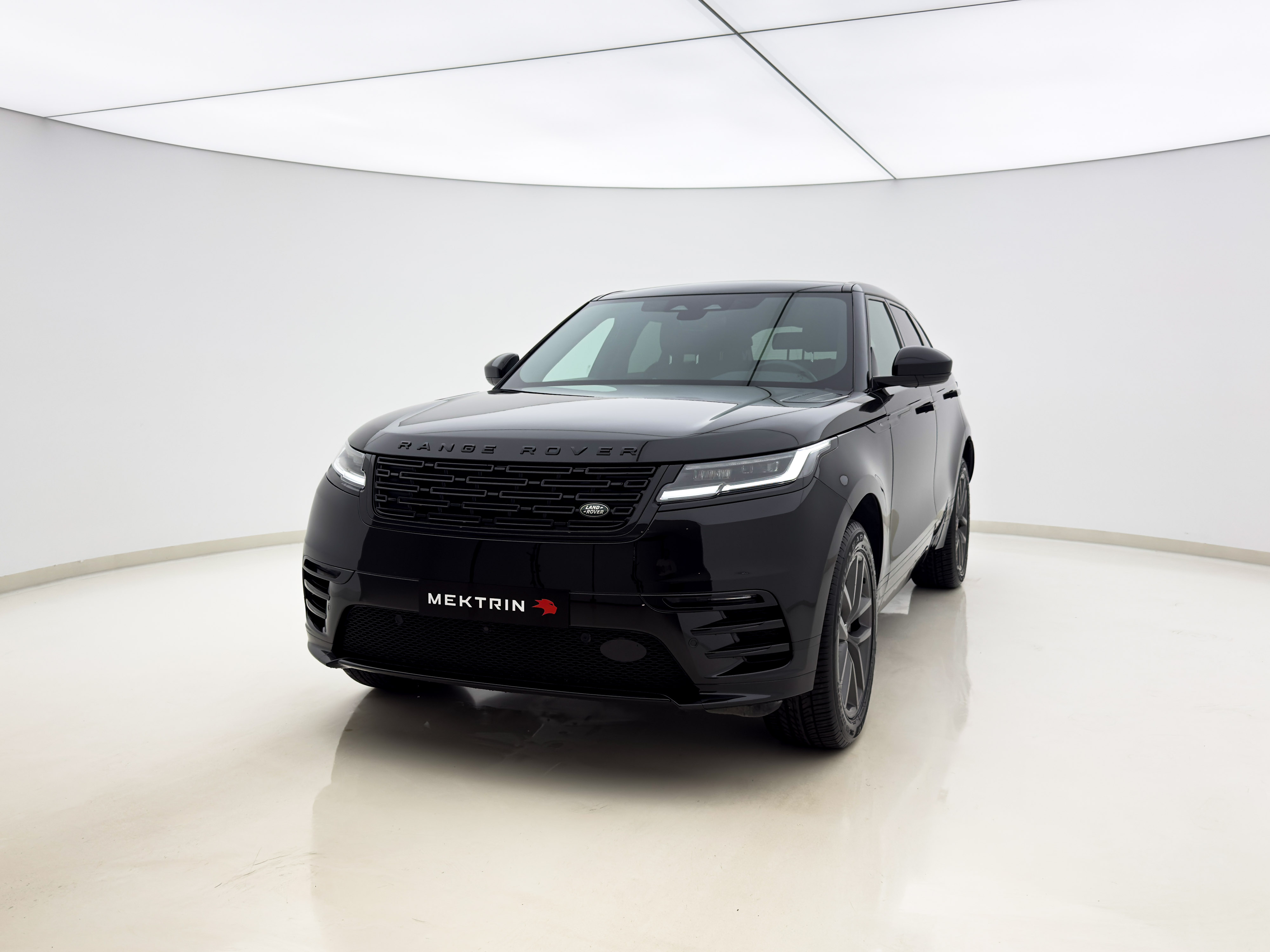 Land Rover - Range Rover Velar