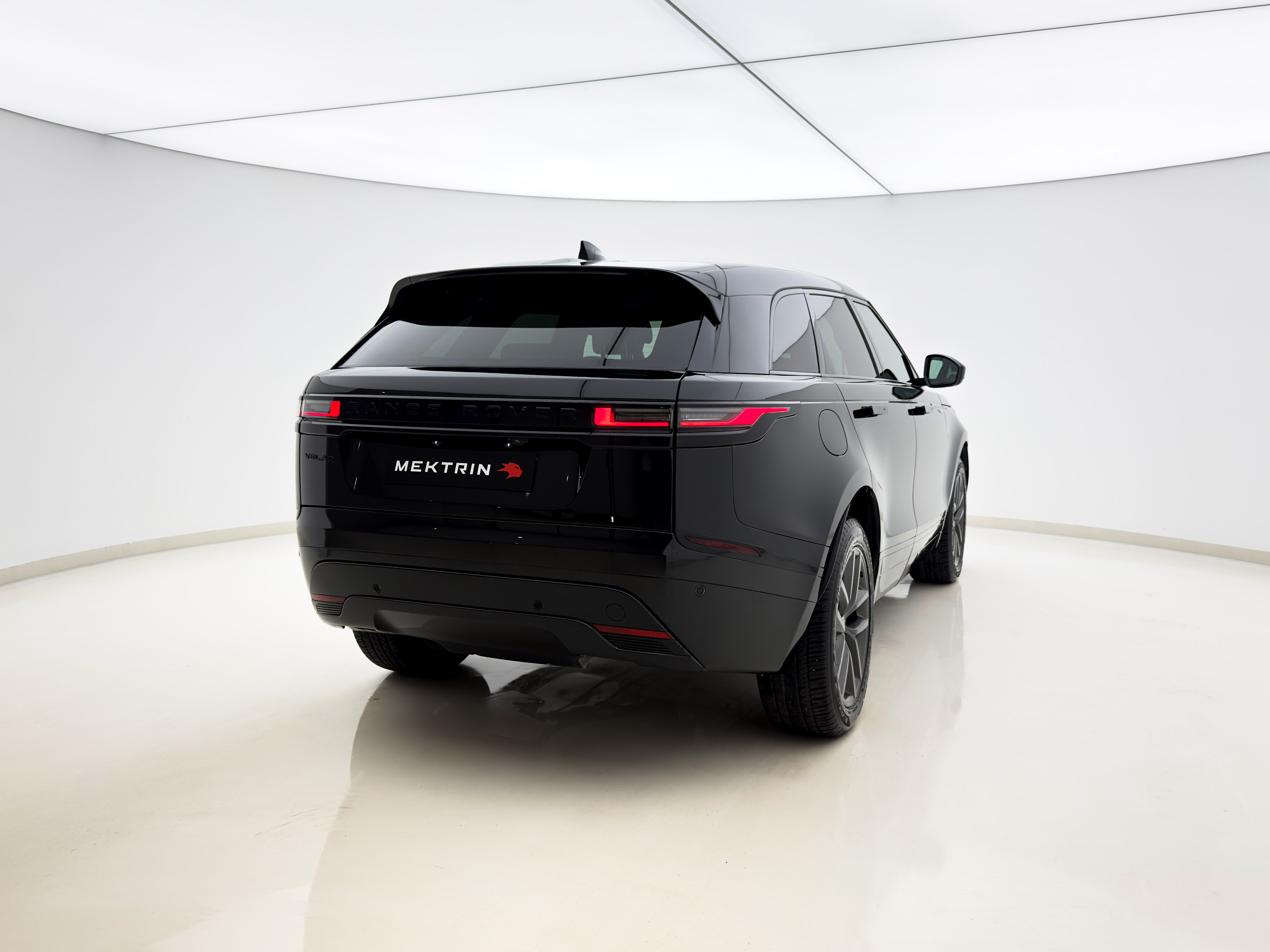 Land Rover - Range Rover Velar
