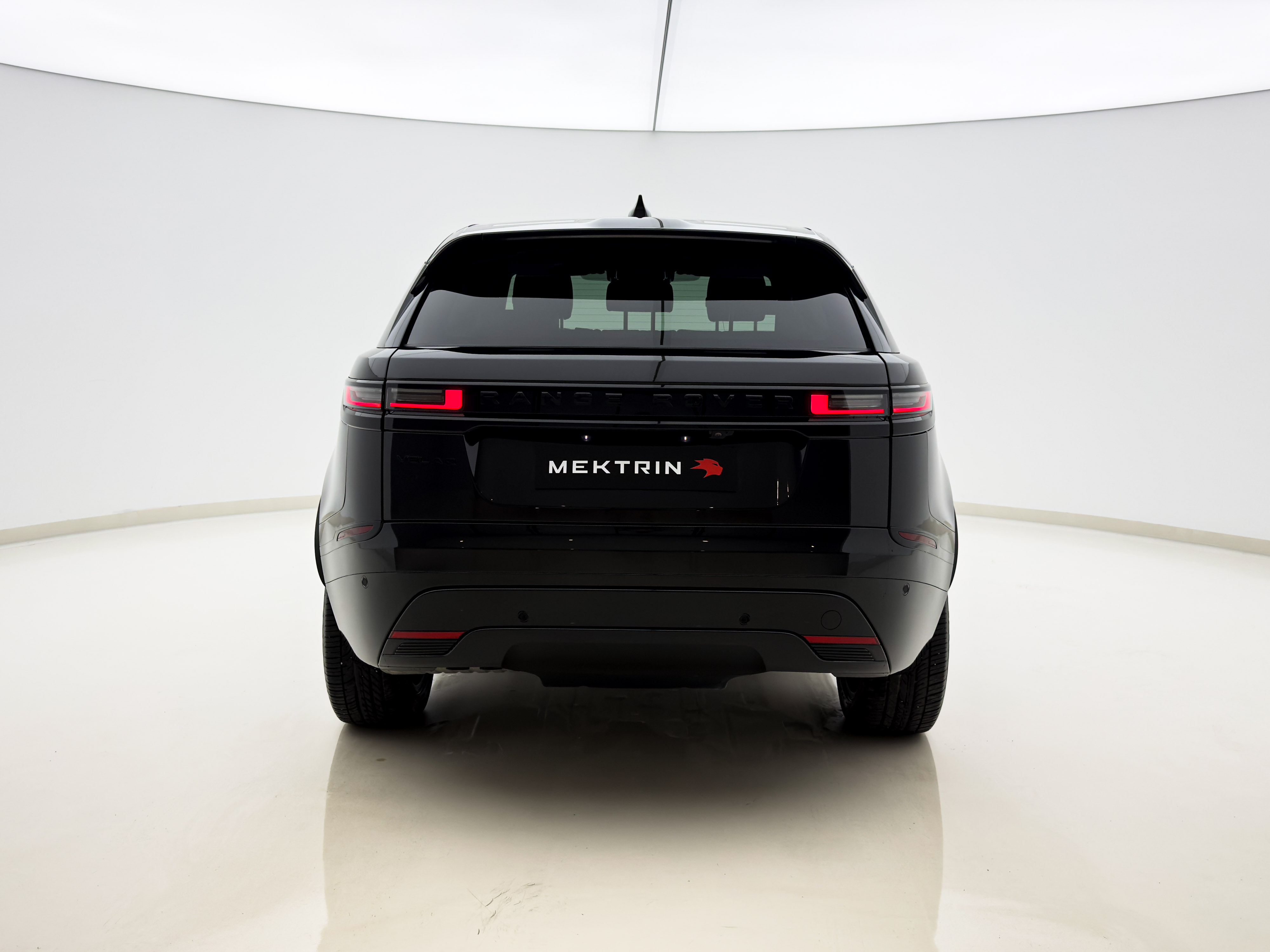 Land Rover - Range Rover Velar