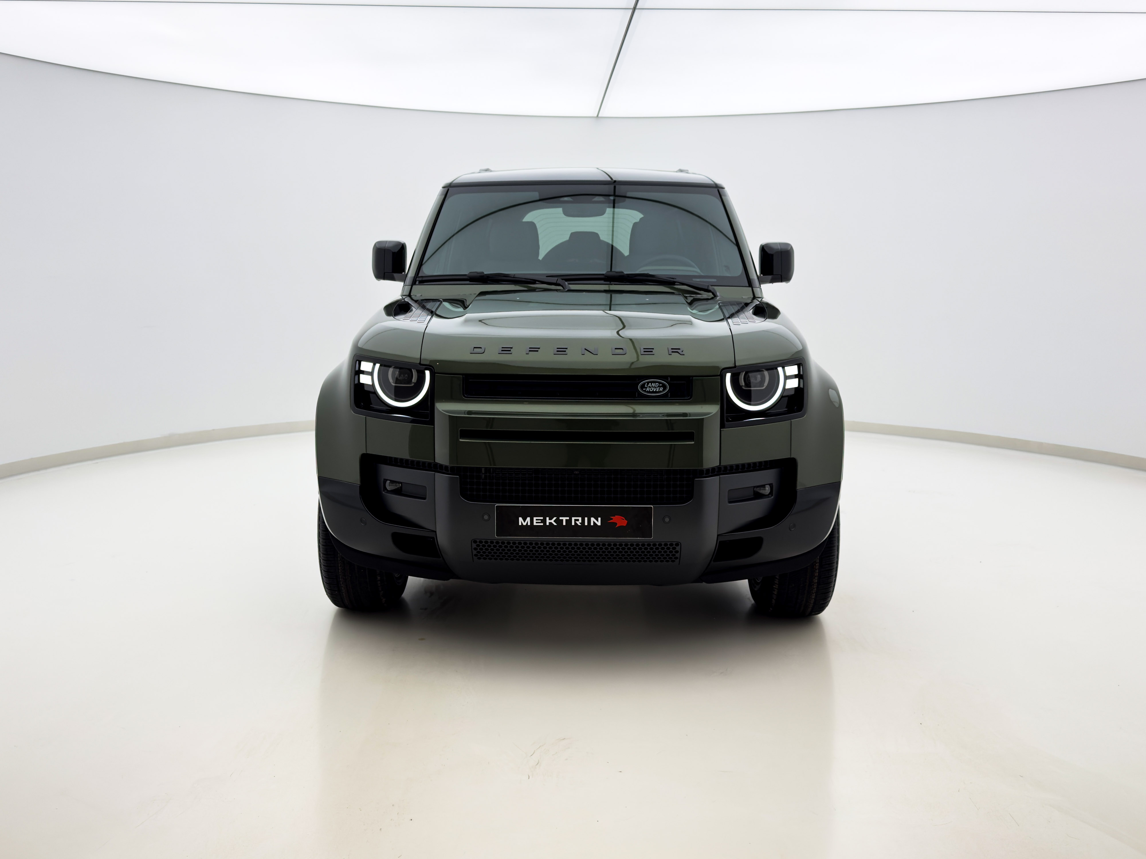 Land Rover - Defender