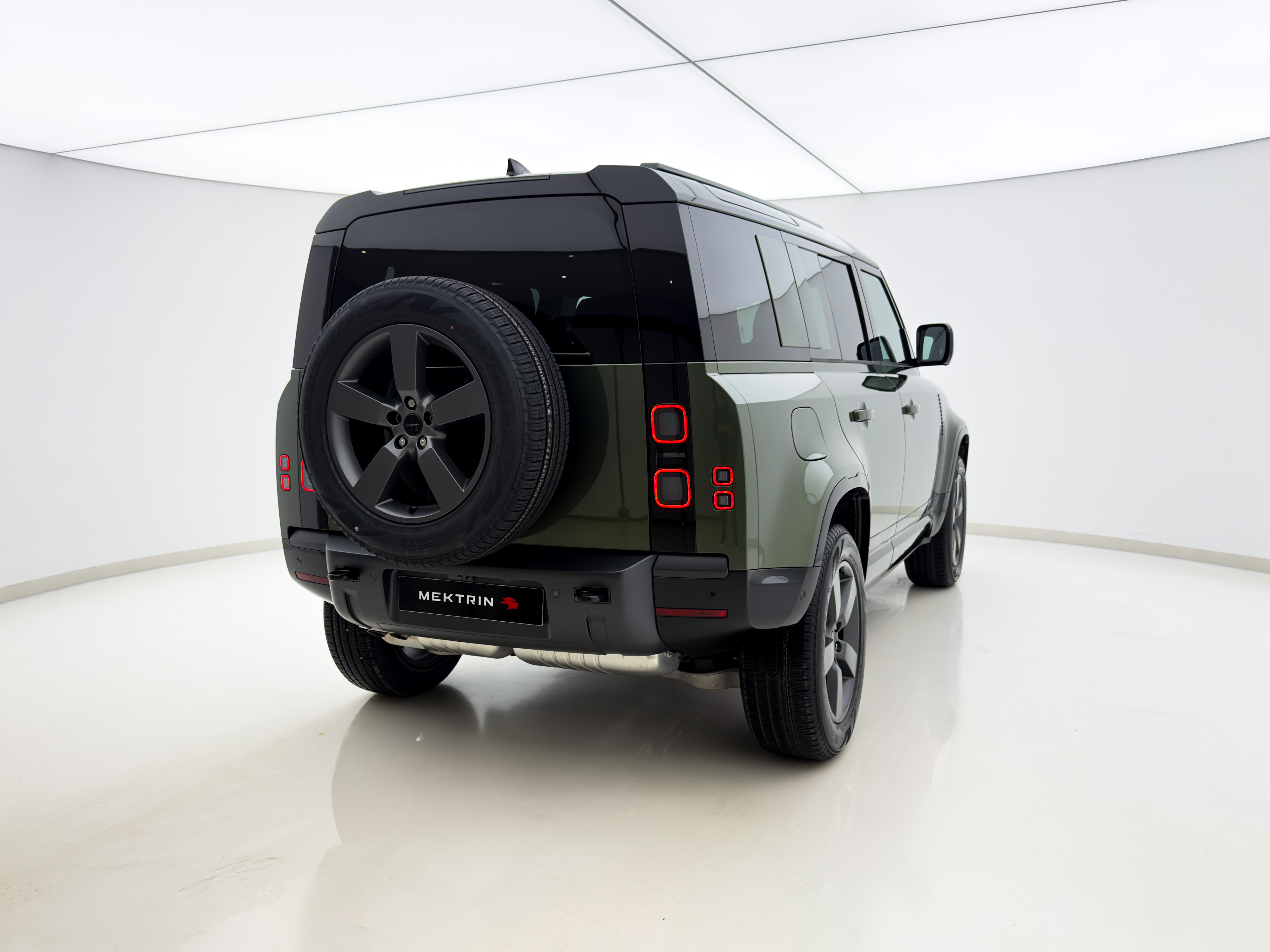 Land Rover - Defender