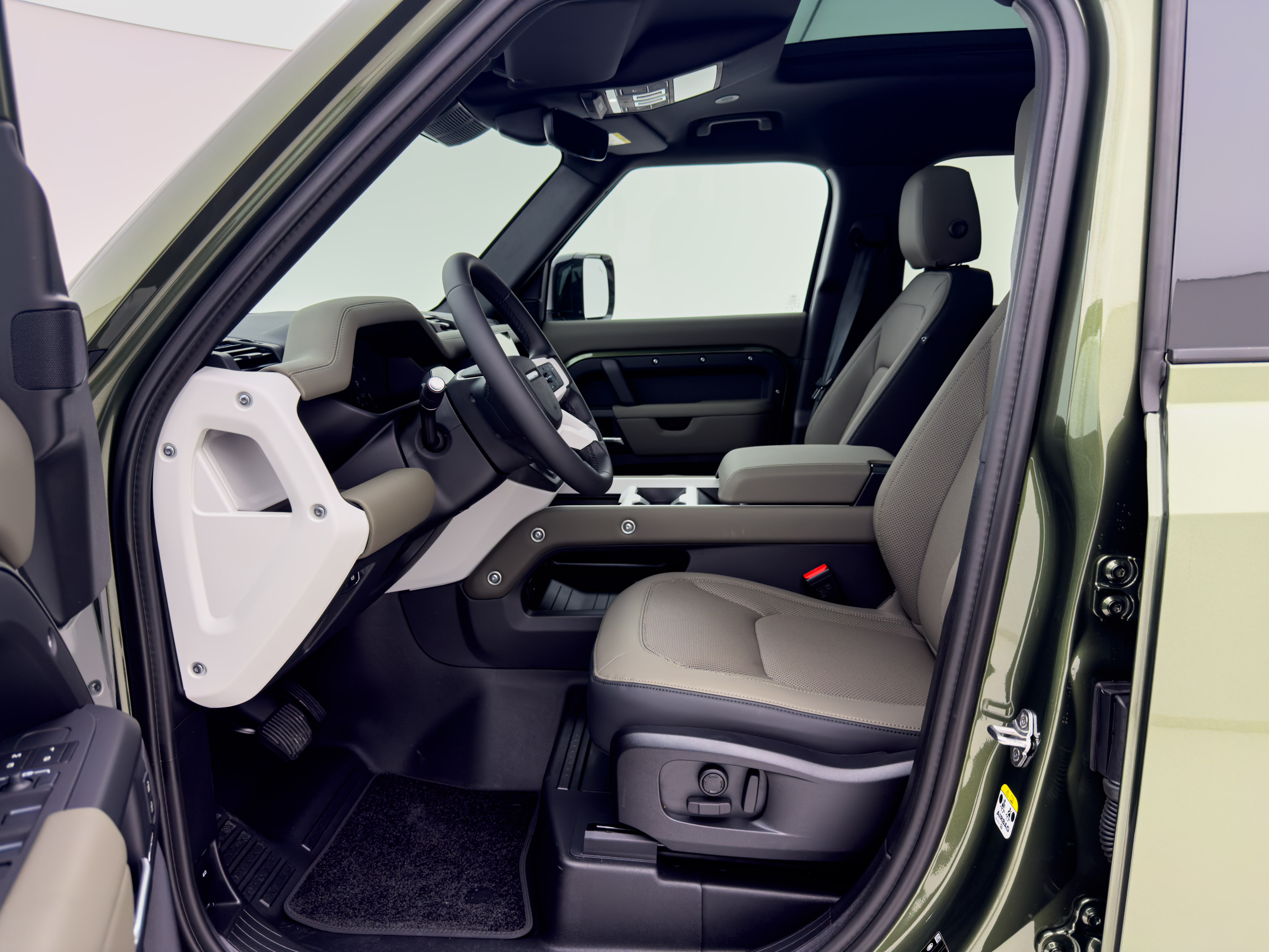 Land Rover - Defender