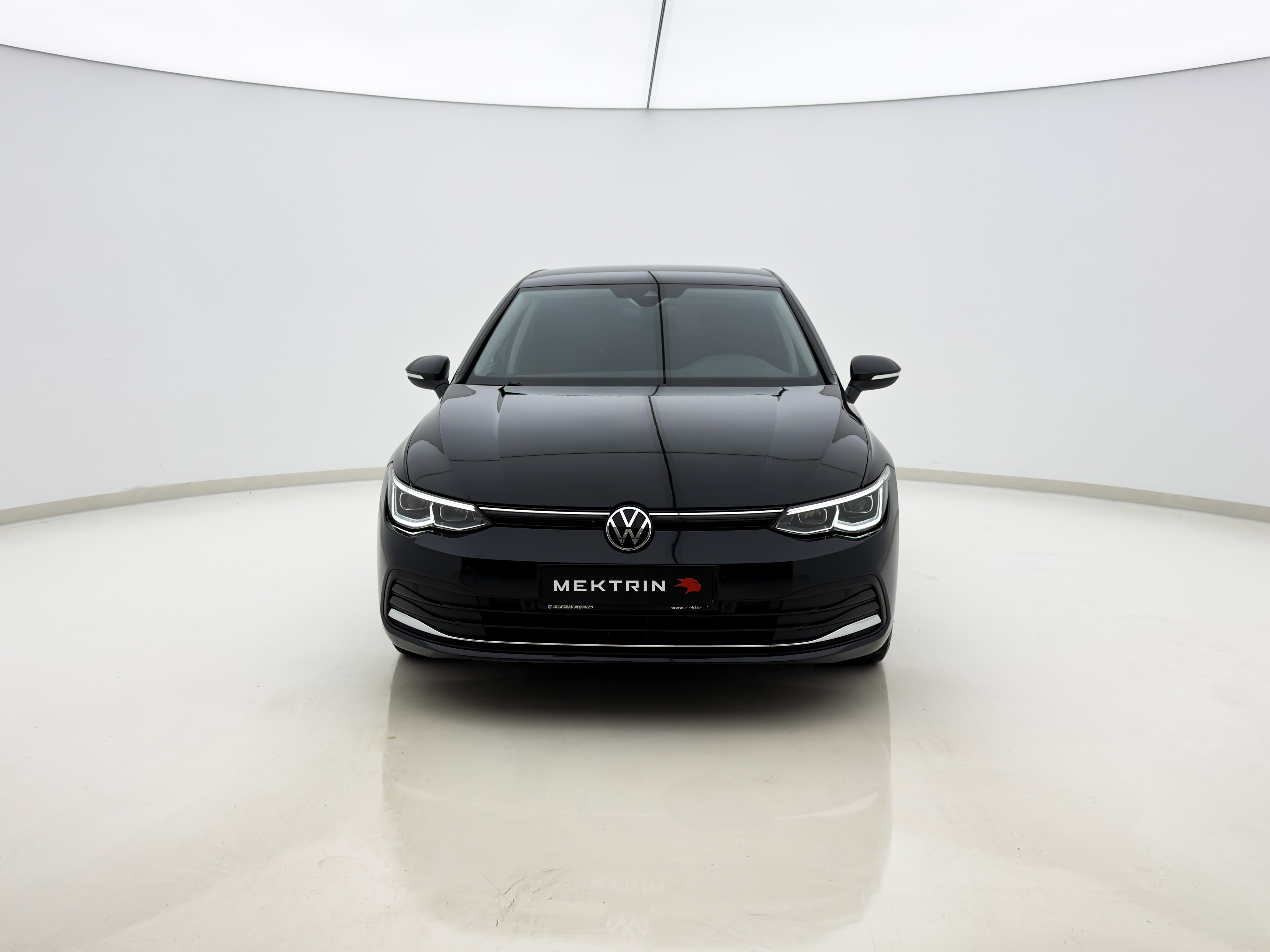 Volkswagen - Golf 8