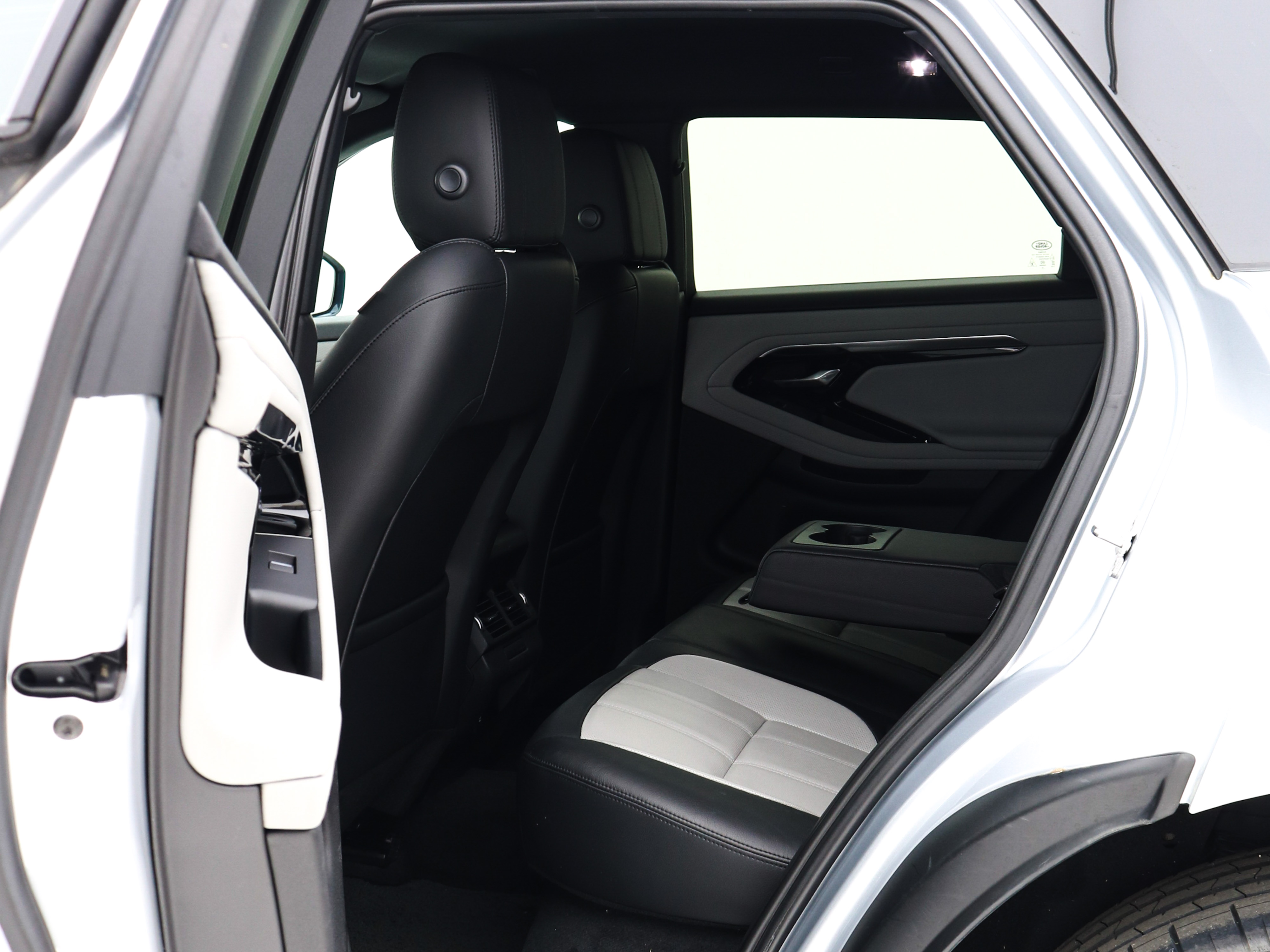 Land Rover - Range Rover Evoque