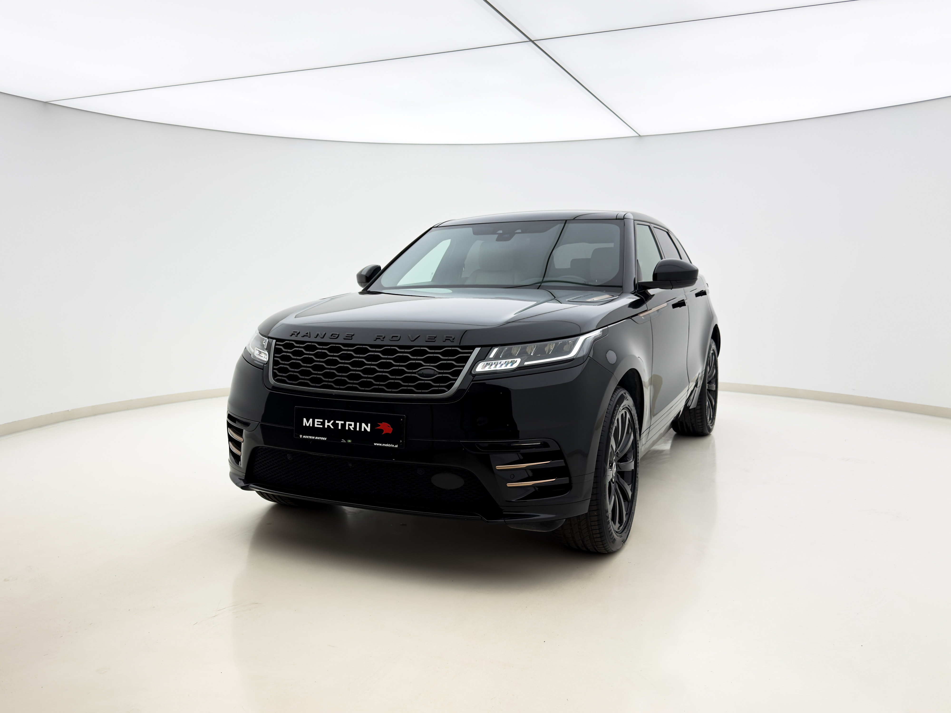 Land Rover - Range Rover Velar