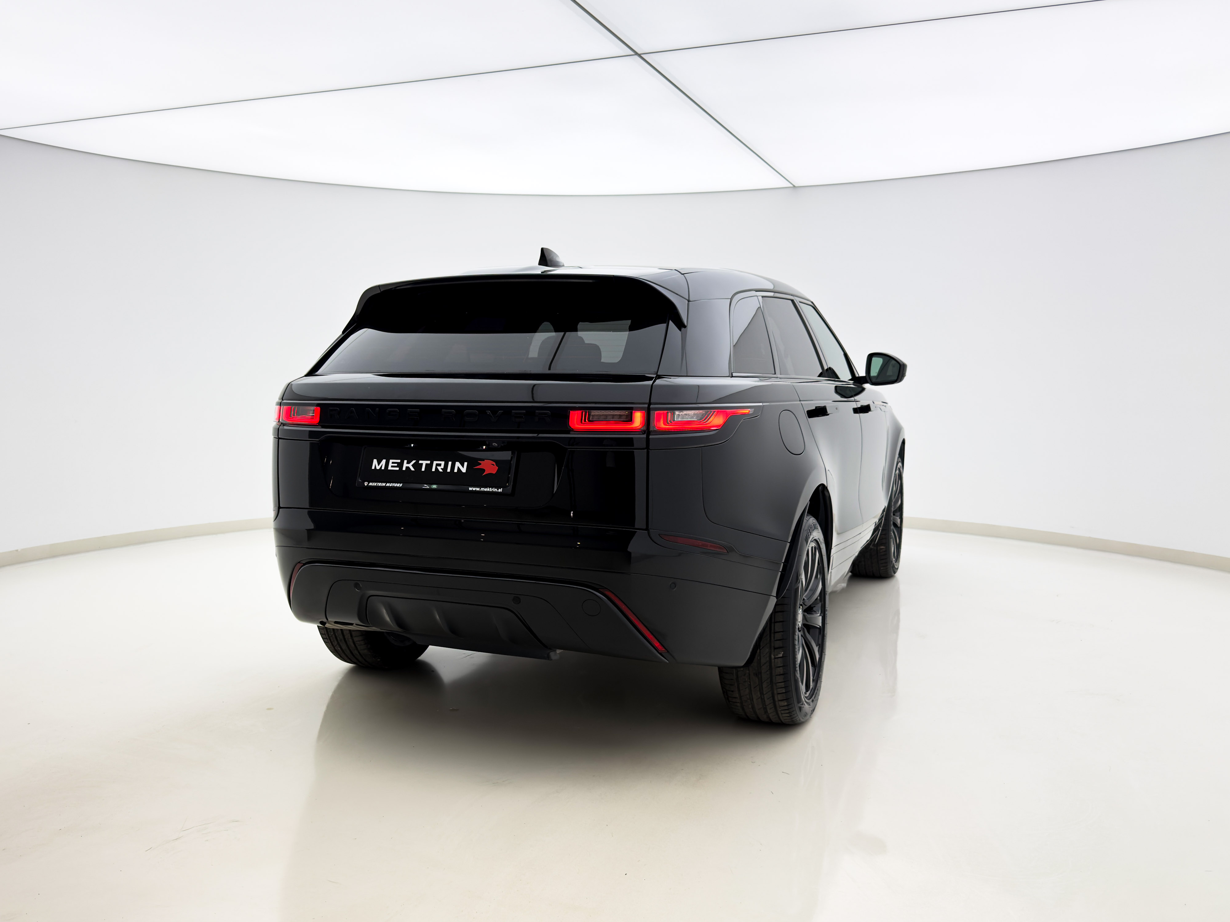 Land Rover - Range Rover Velar