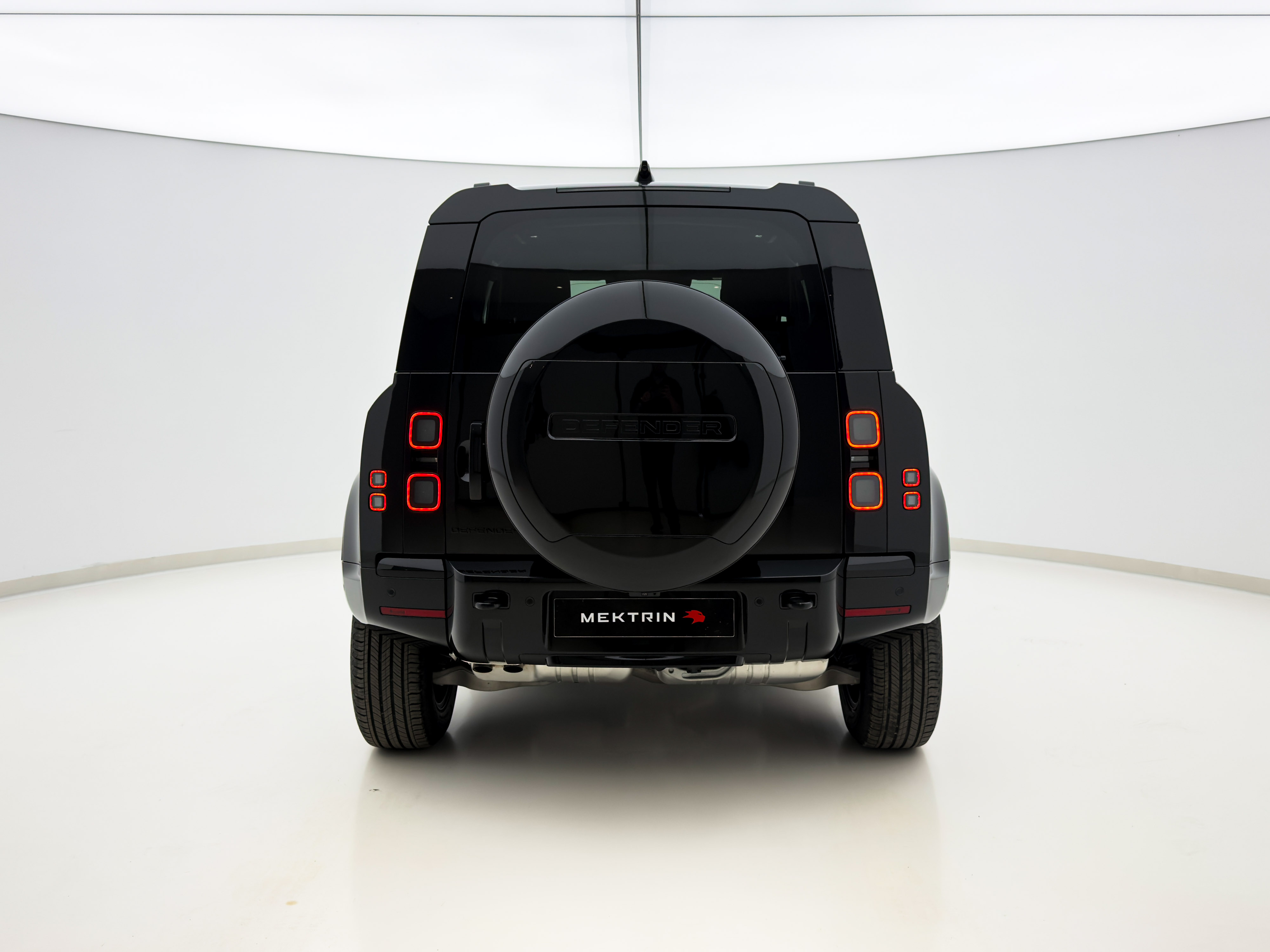 Land Rover - Defender
