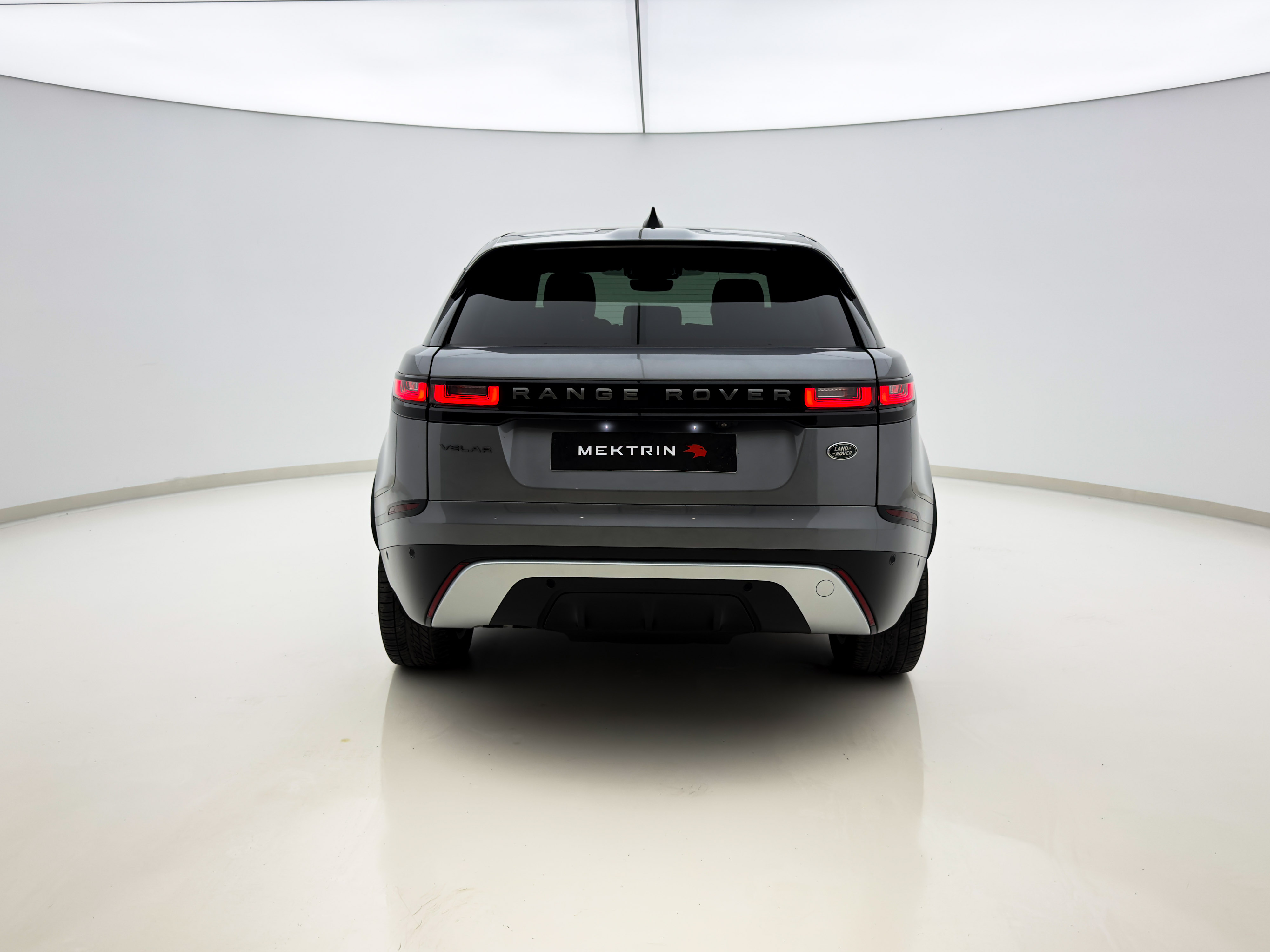 Land Rover - Range Rover Velar