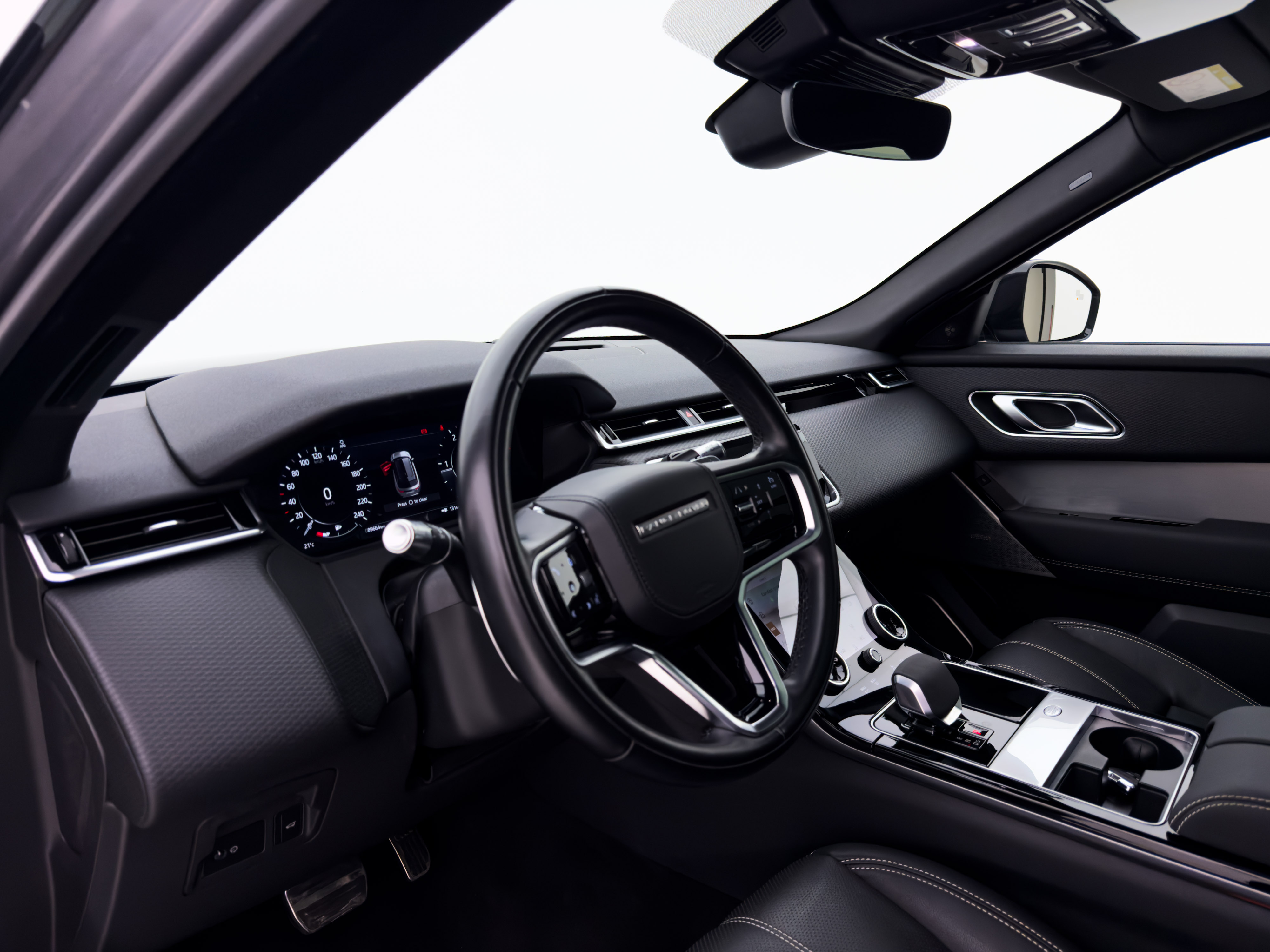 Land Rover - Range Rover Velar