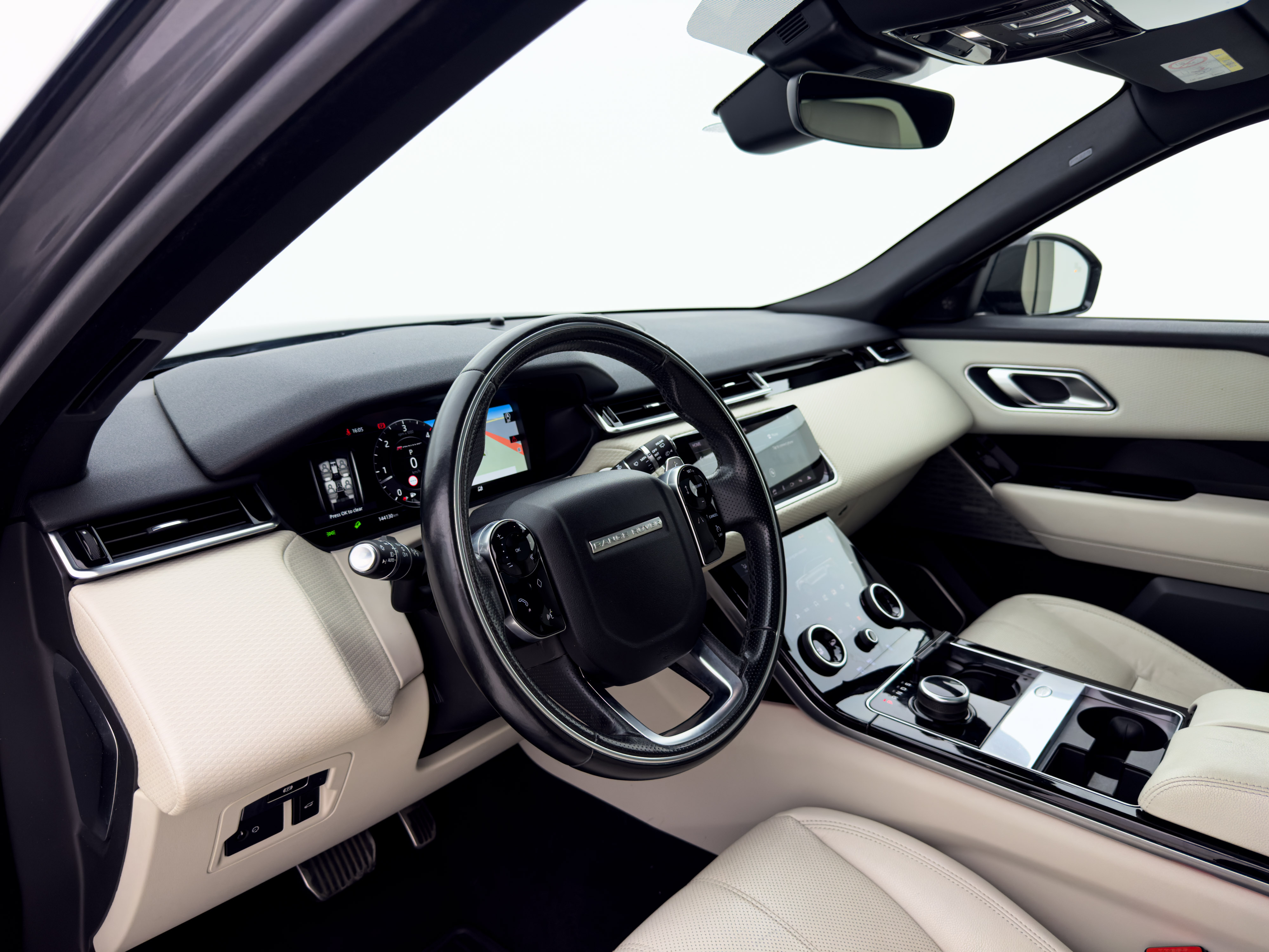 Land Rover - Range Rover Velar