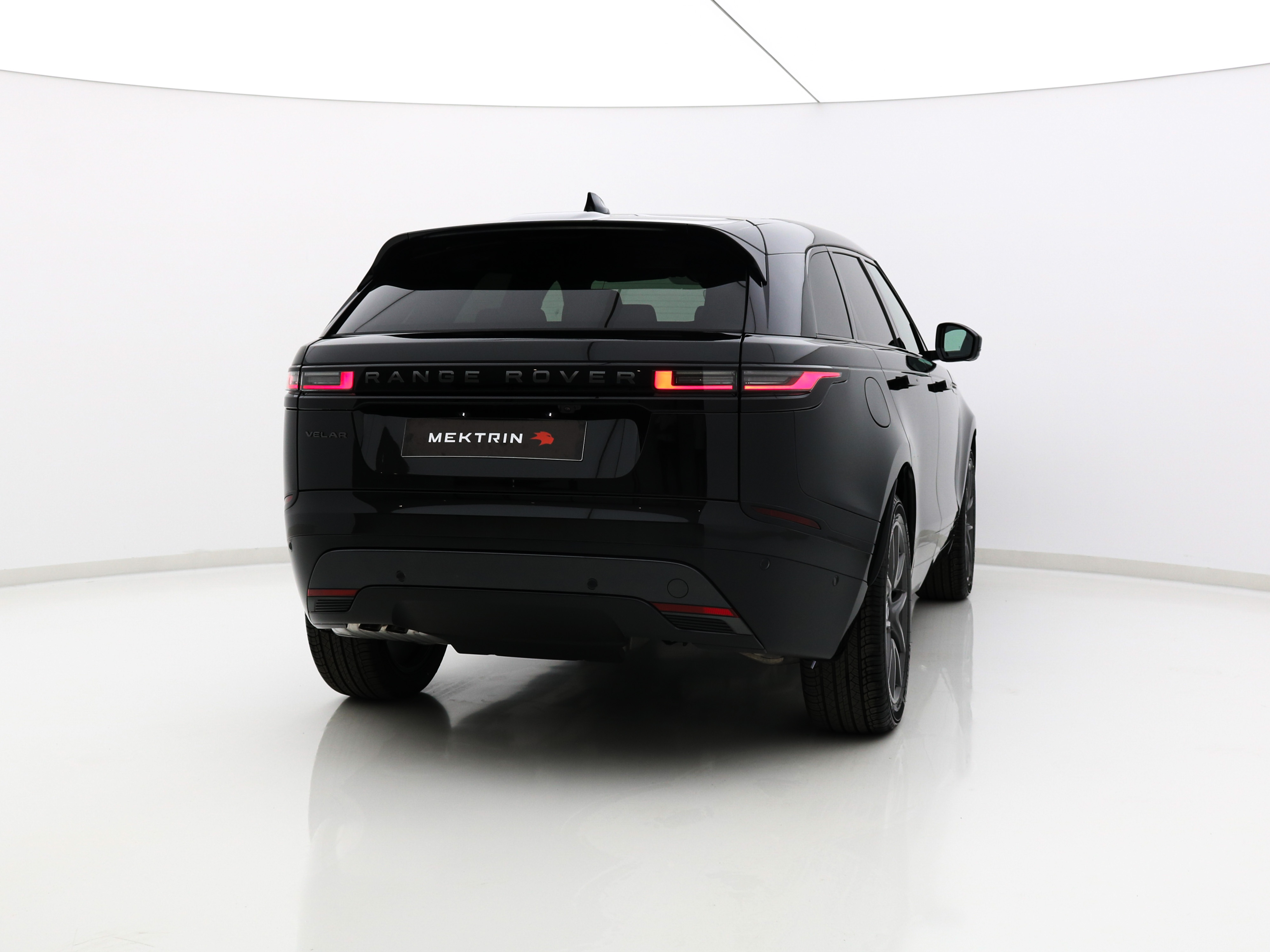 Land Rover - Range Rover Velar