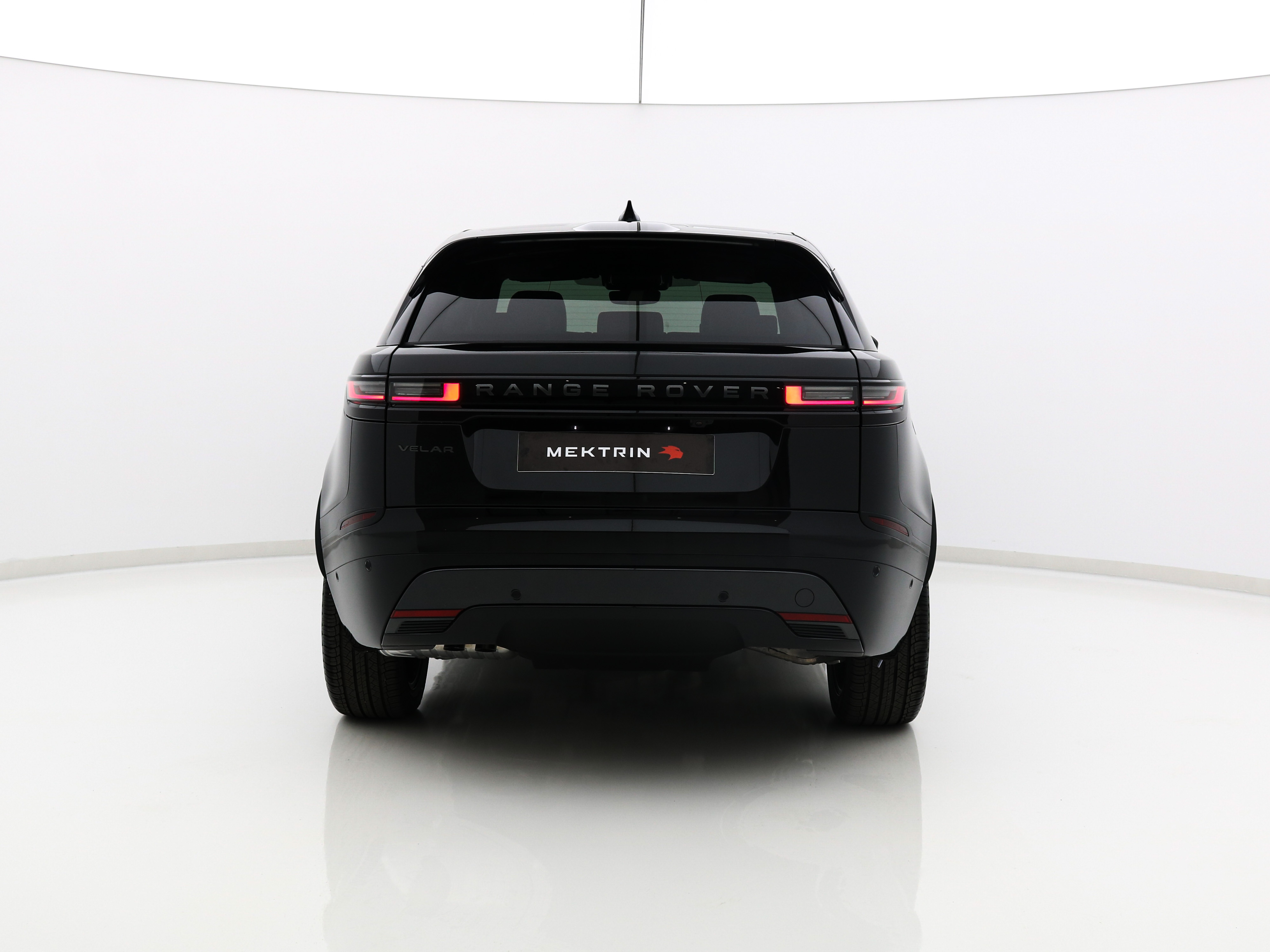 Land Rover - Range Rover Velar