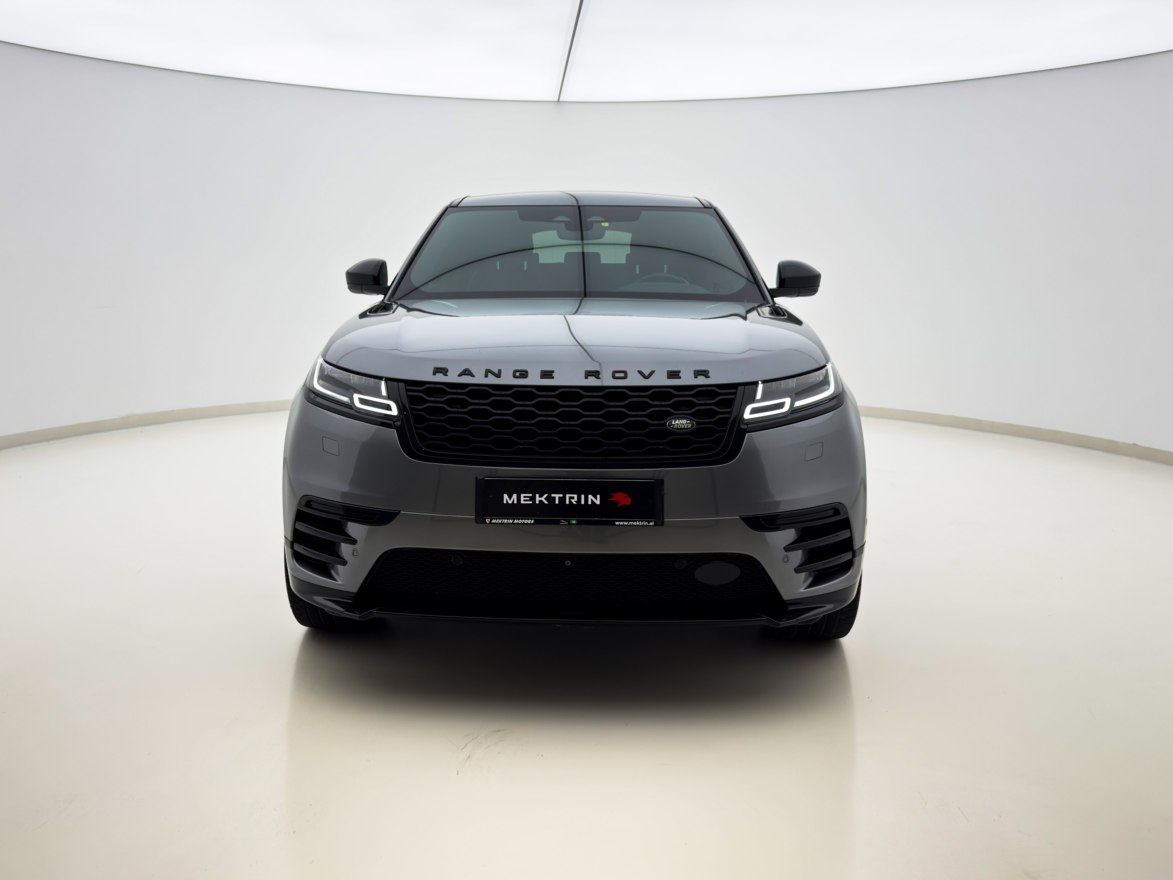 Land Rover - Range Rover Velar