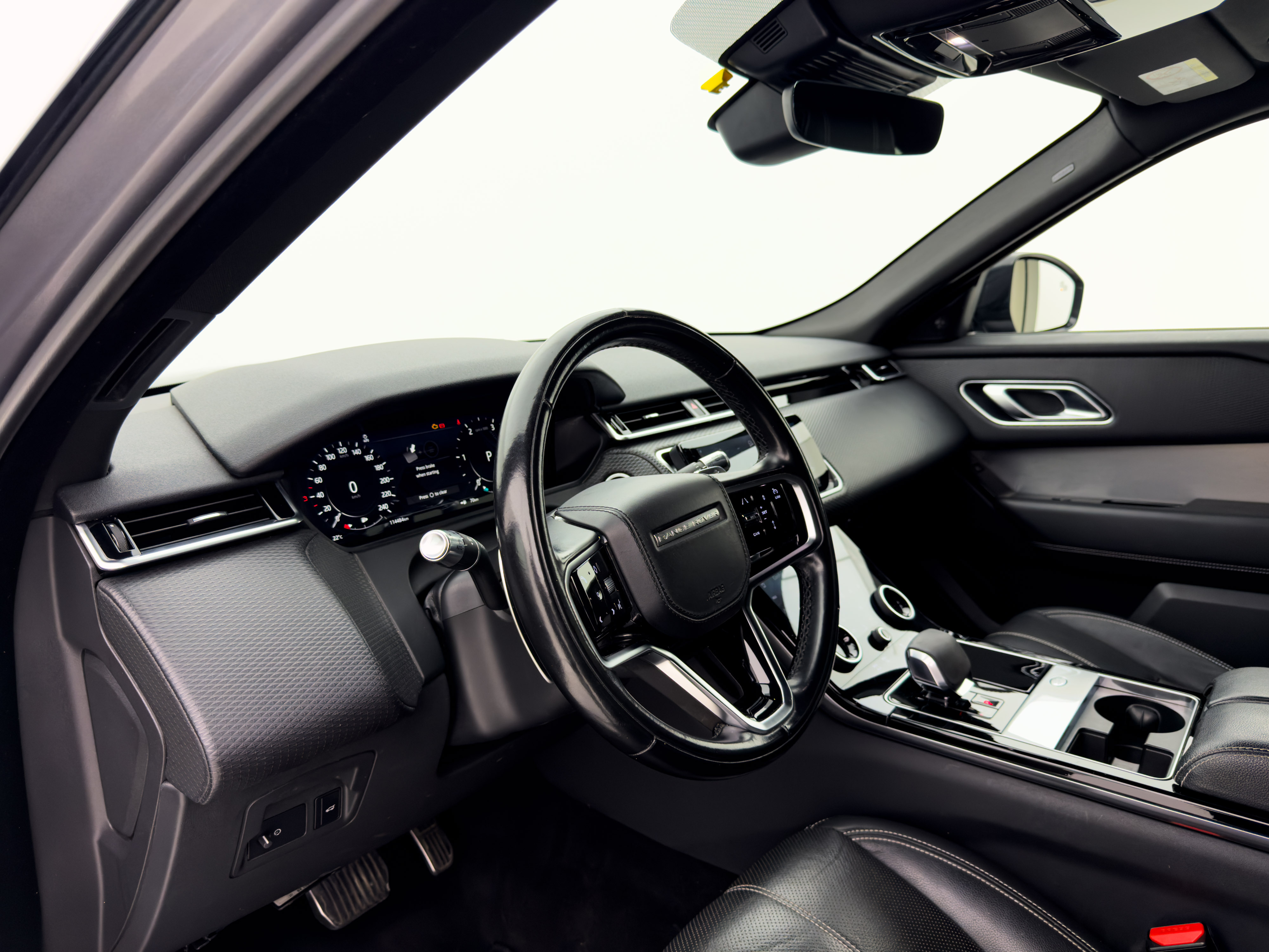 Land Rover - Range Rover Velar