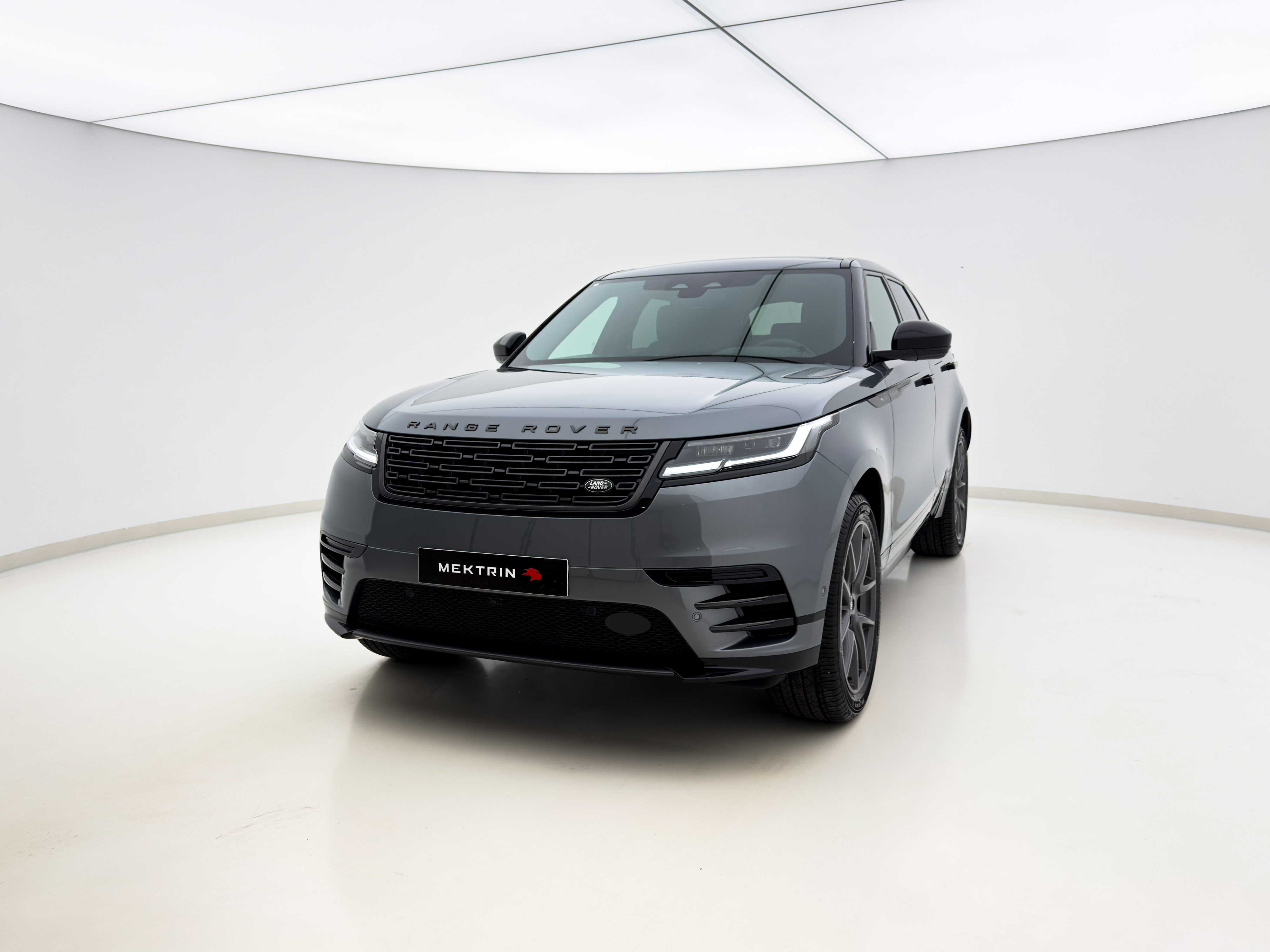 Land Rover - Range Rover Velar