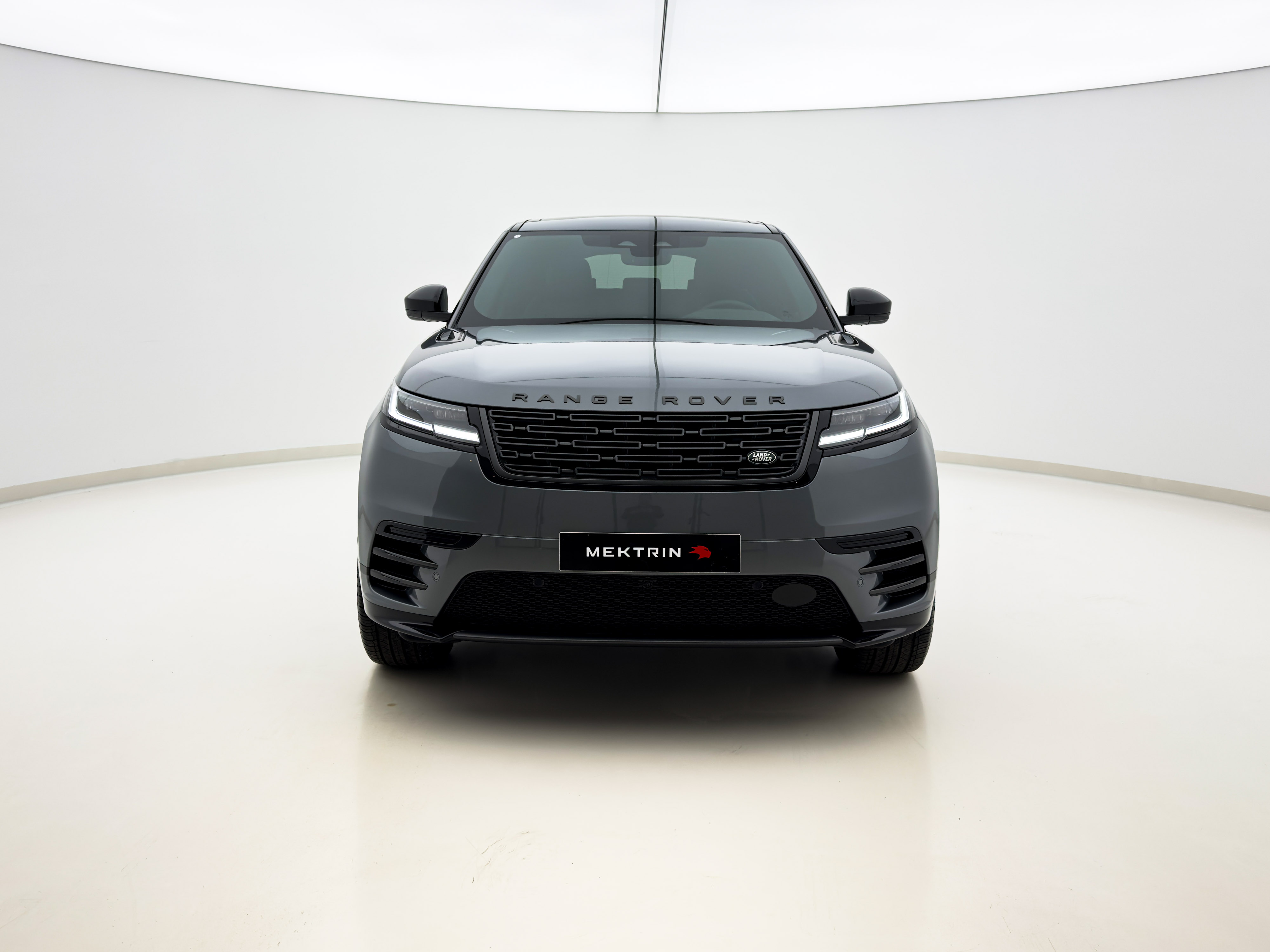 Land Rover - Range Rover Velar
