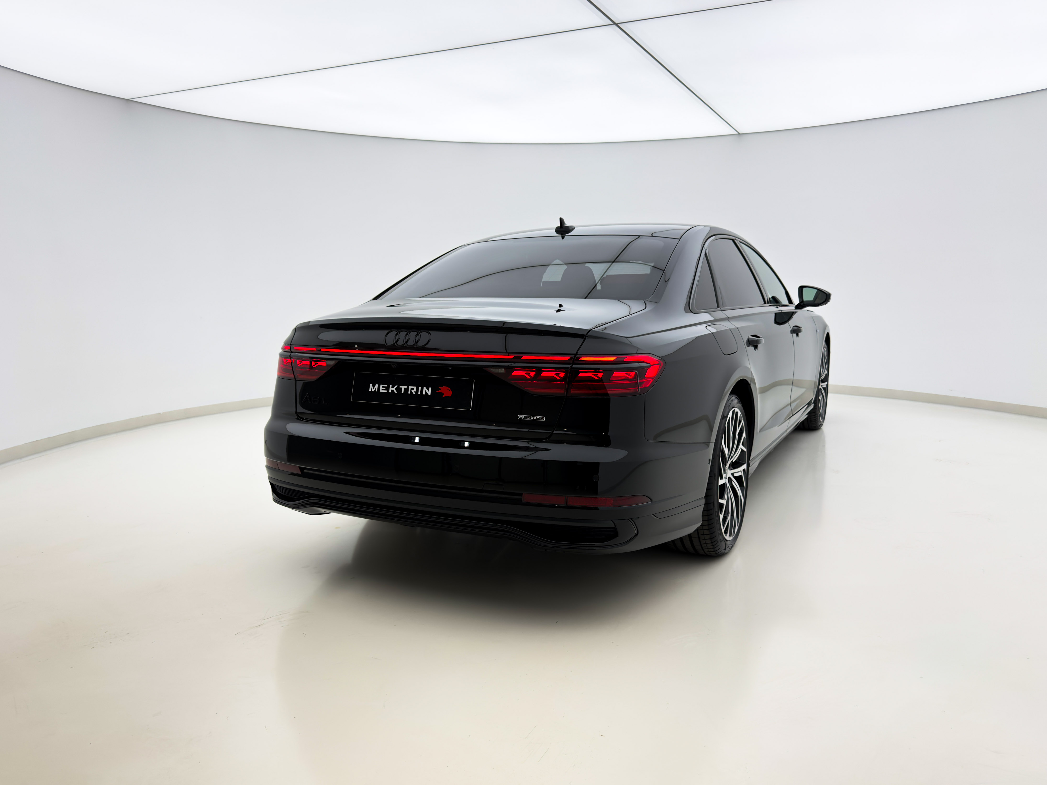 Audi - A8