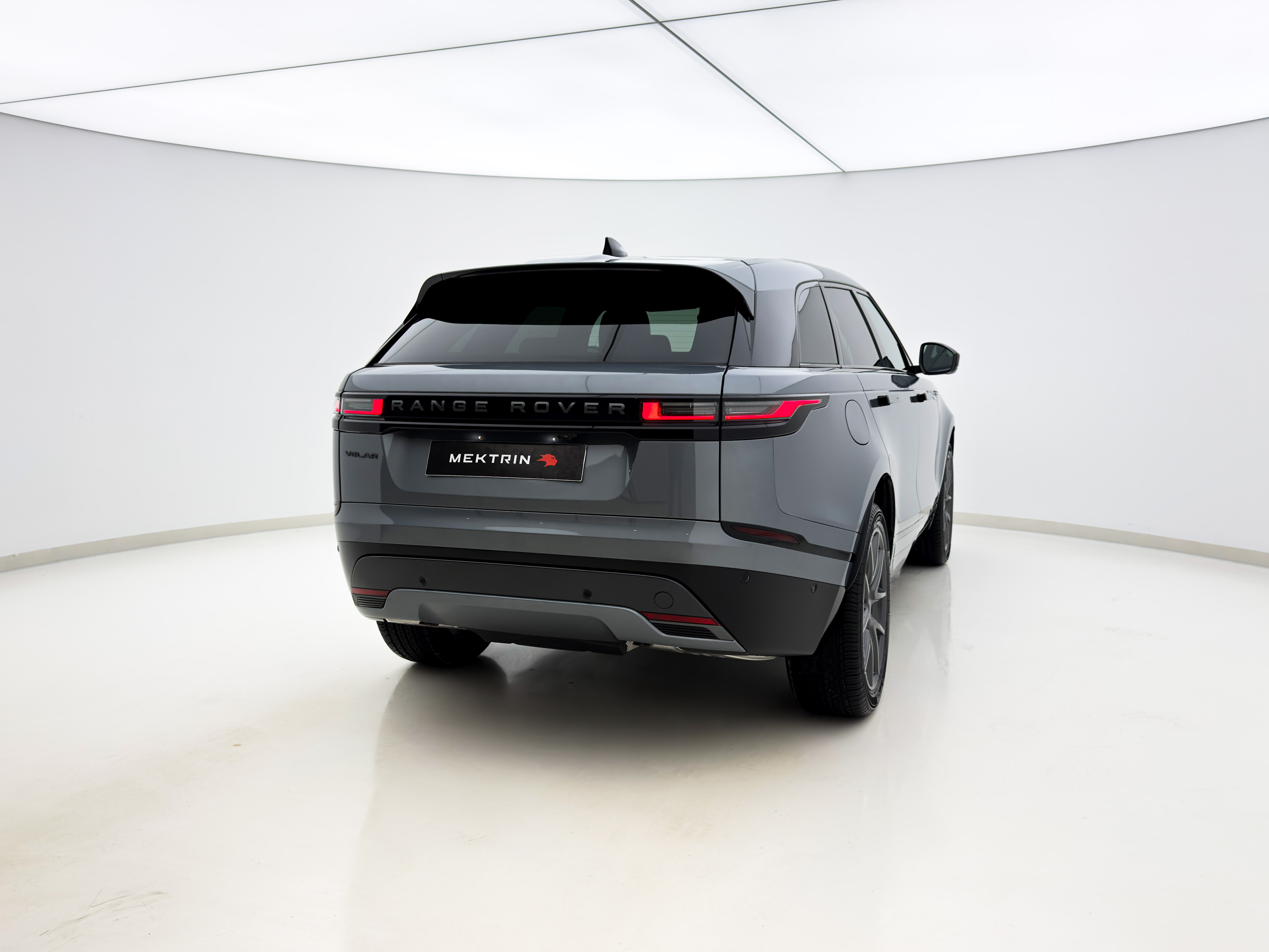 Land Rover - Range Rover Velar