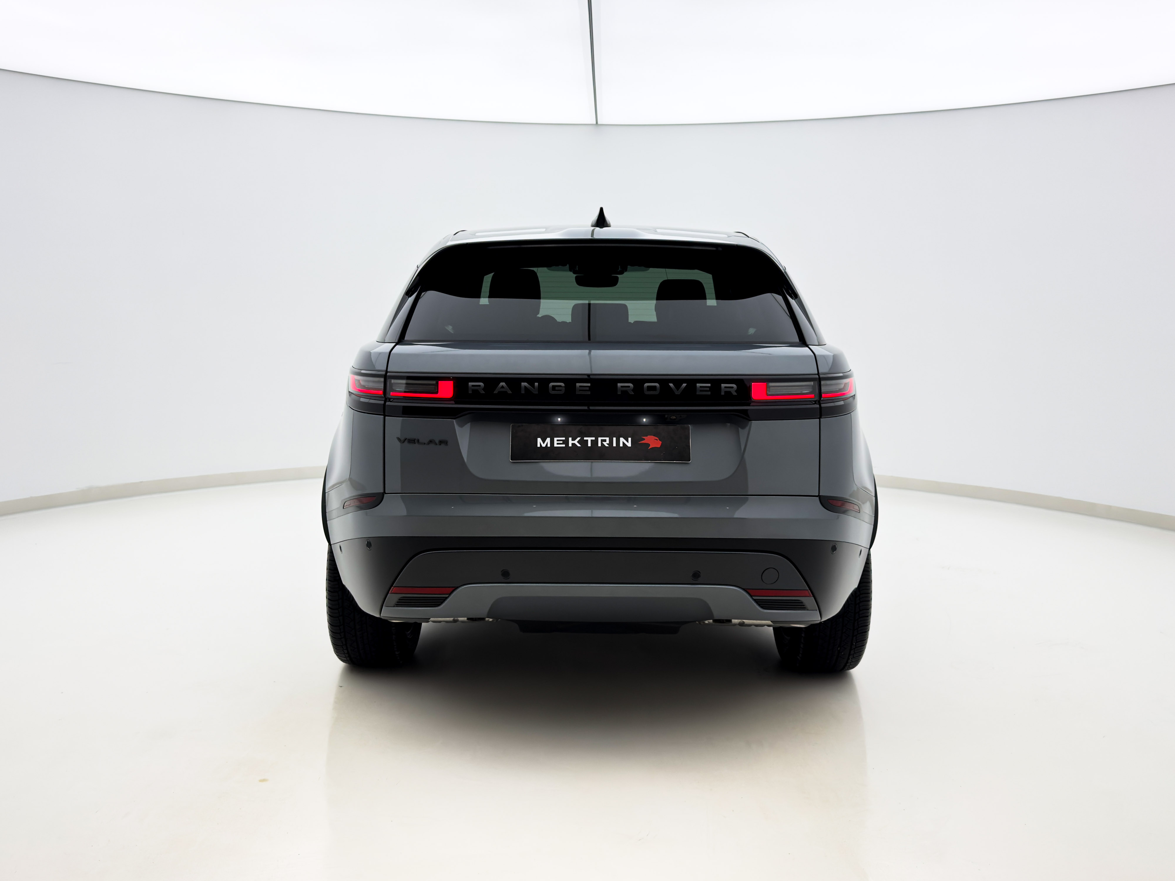 Land Rover - Range Rover Velar