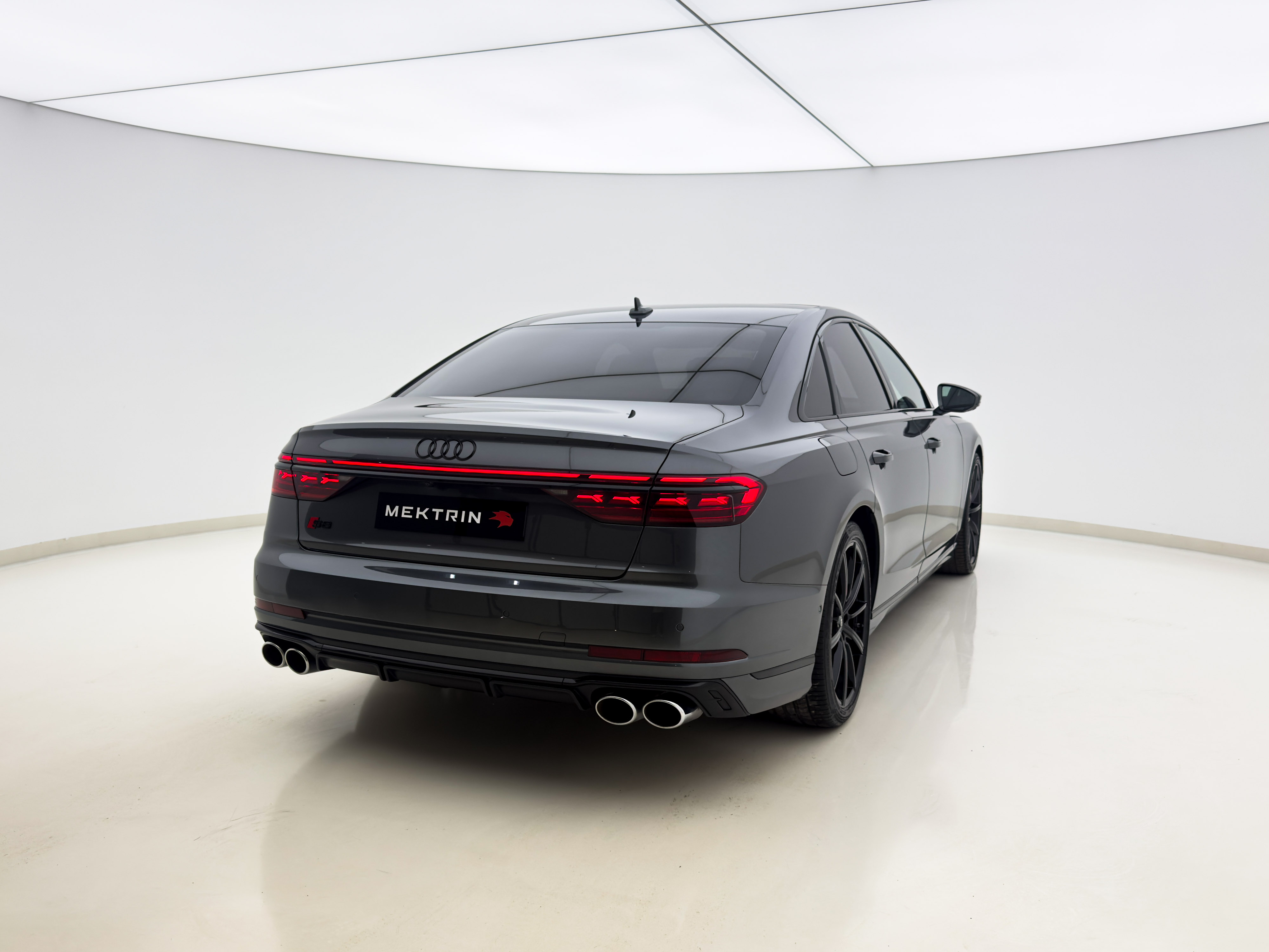 Audi - A8