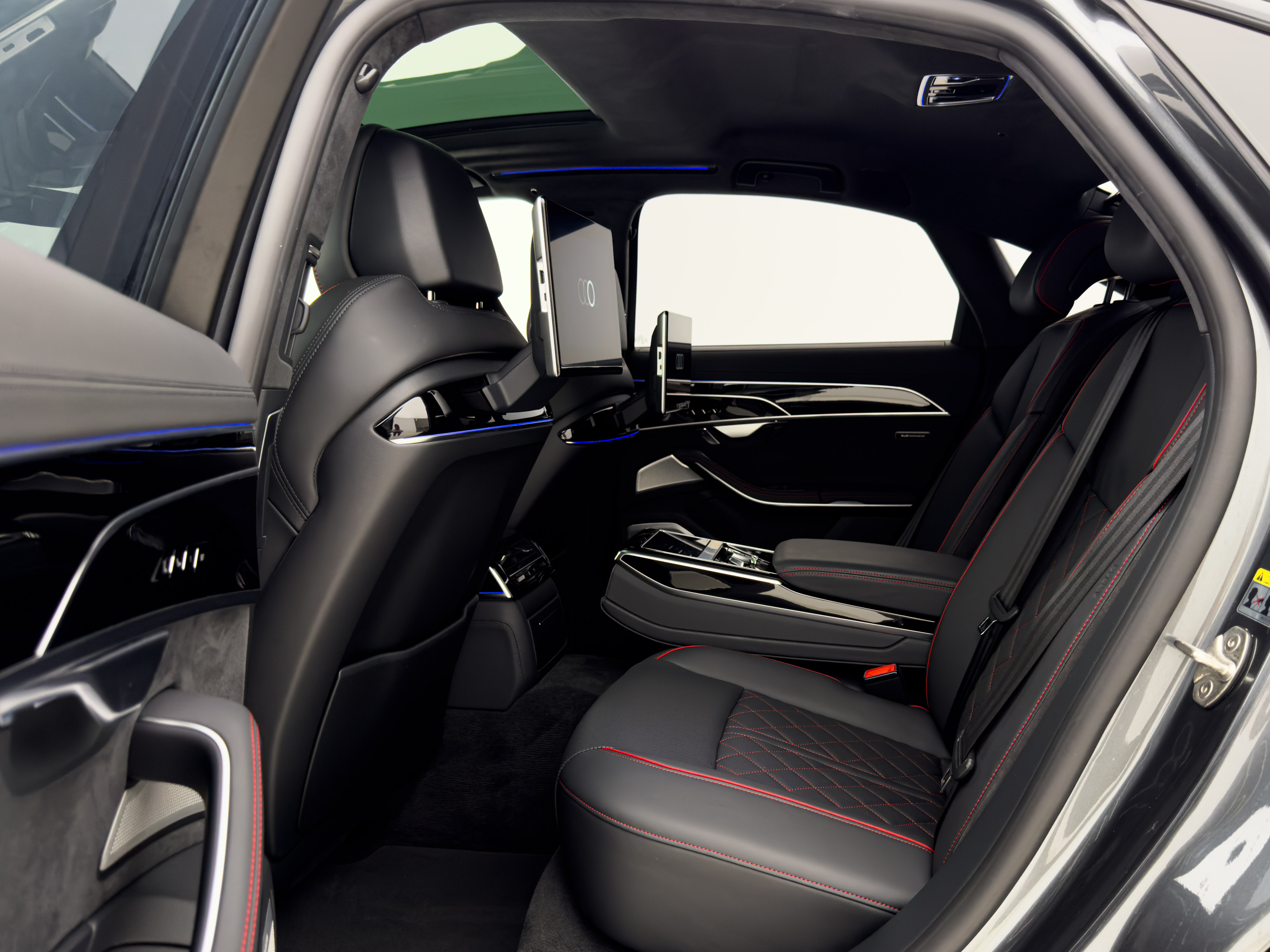 Audi - A8