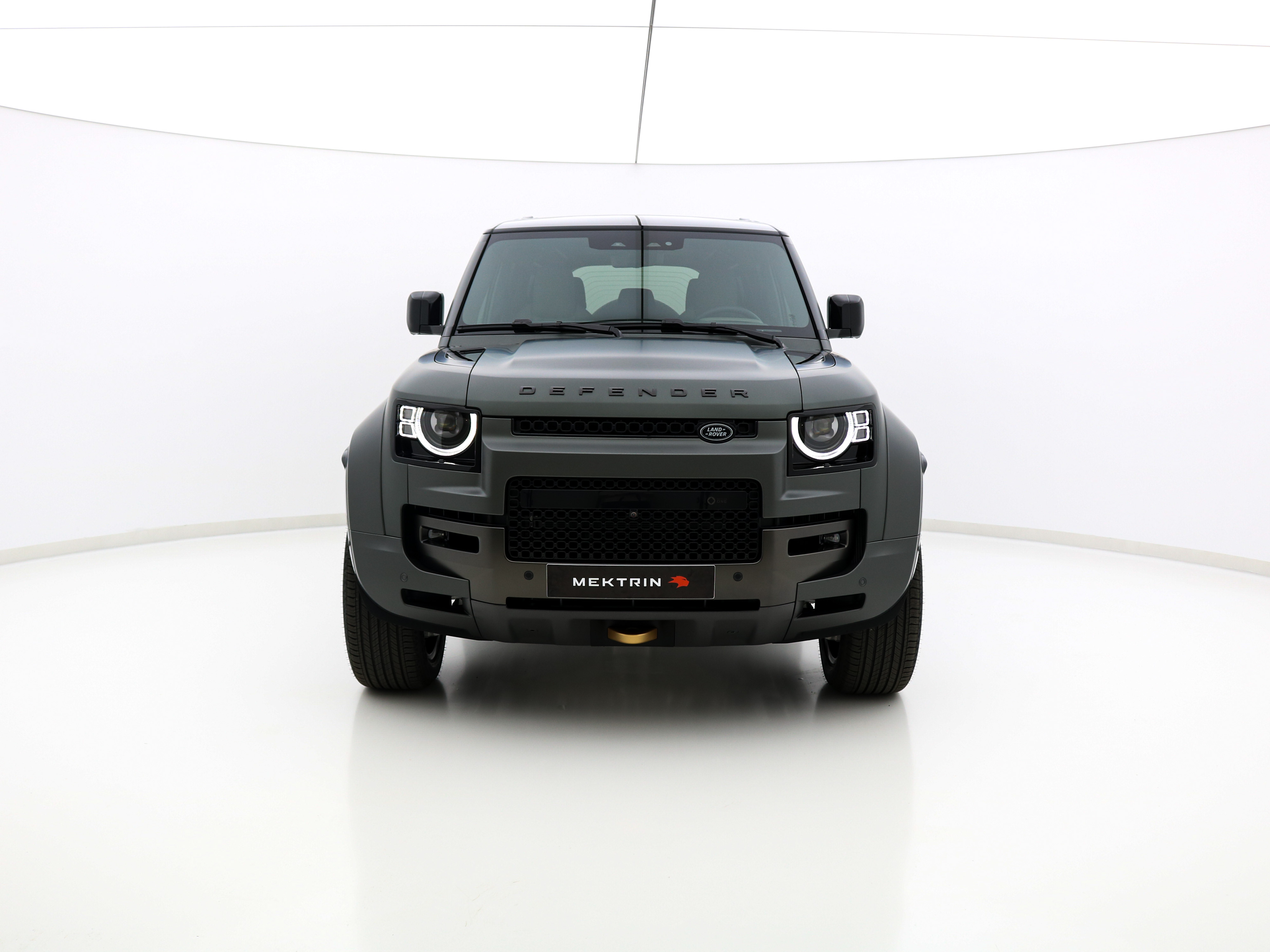 Land Rover - Defender