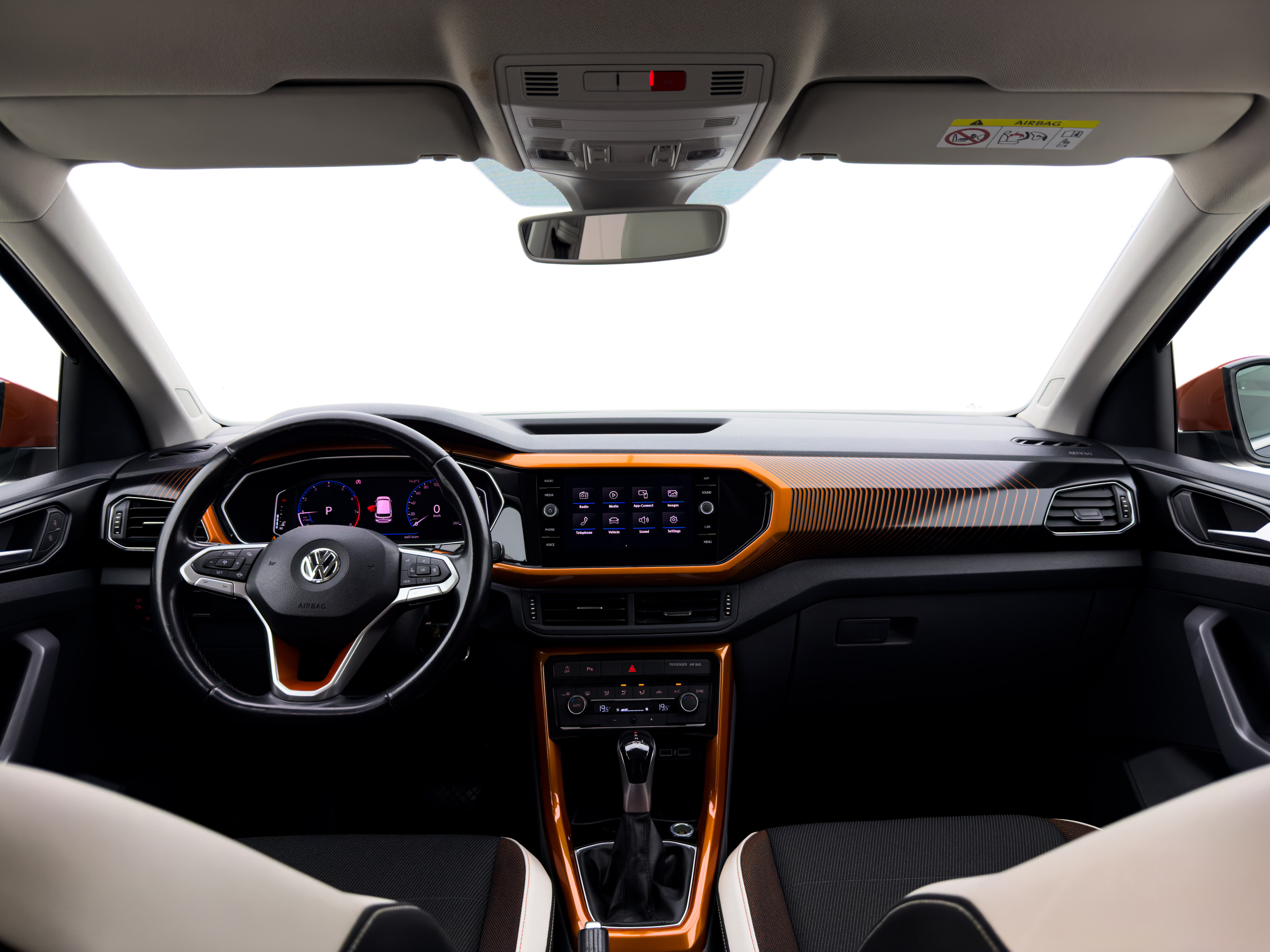 Volkswagen - T- Cross
