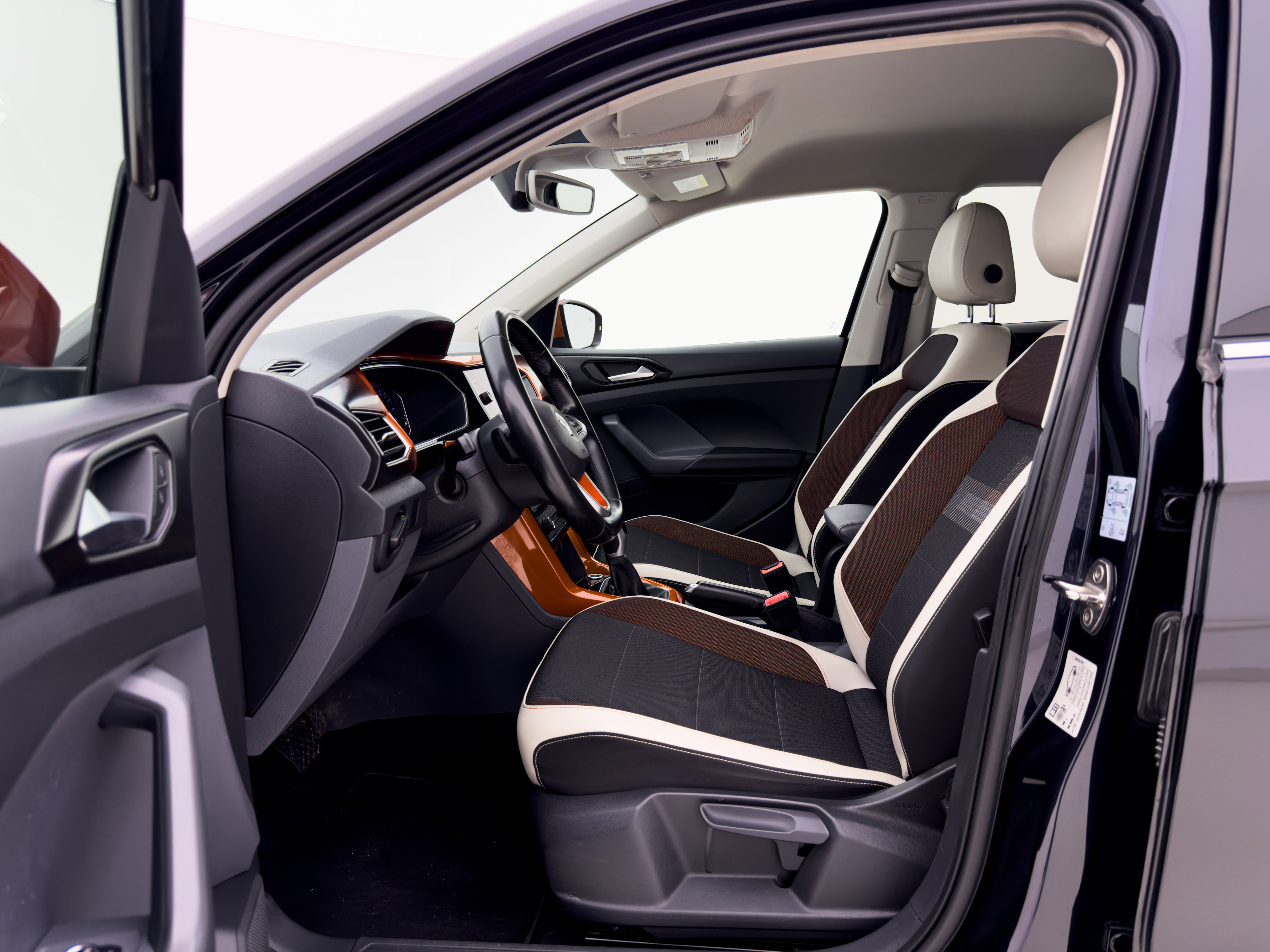 Volkswagen - T- Cross