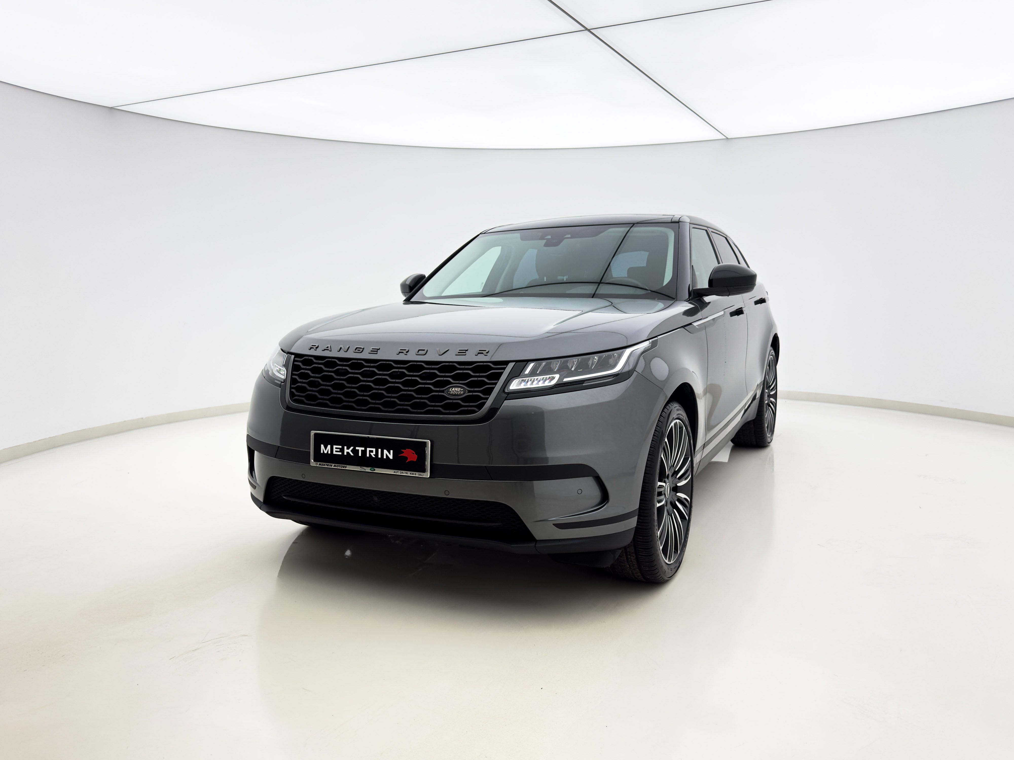 Land Rover - Range Rover Velar