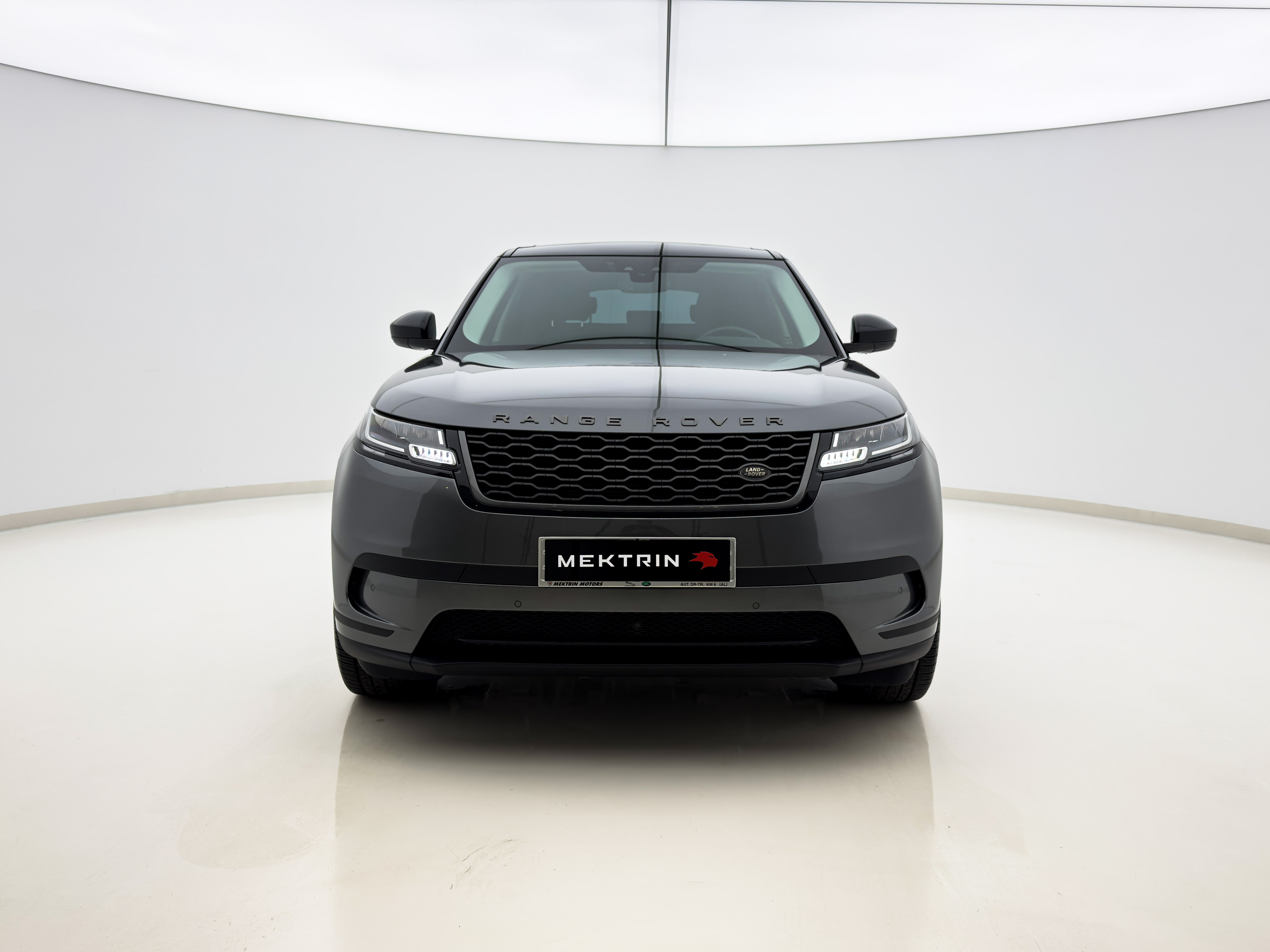Land Rover - Range Rover Velar