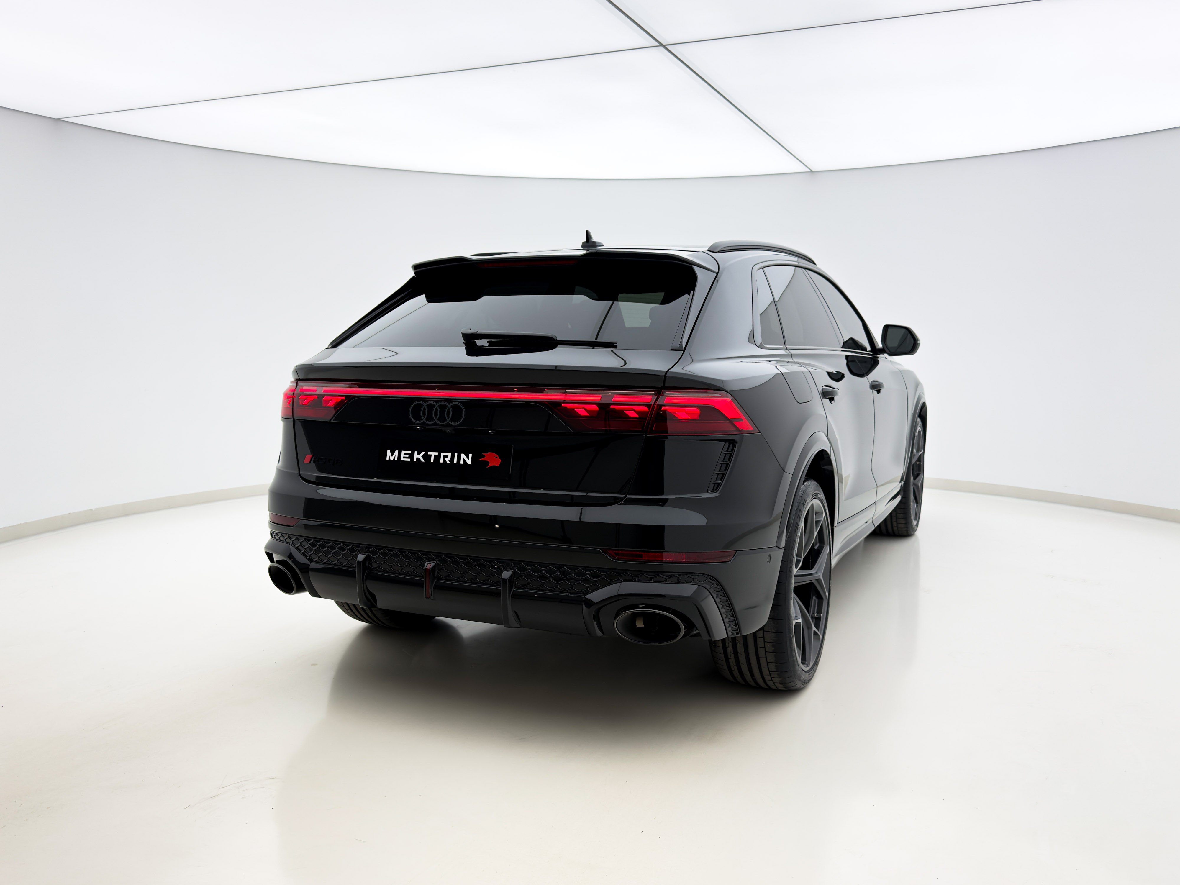 Audi - Q8