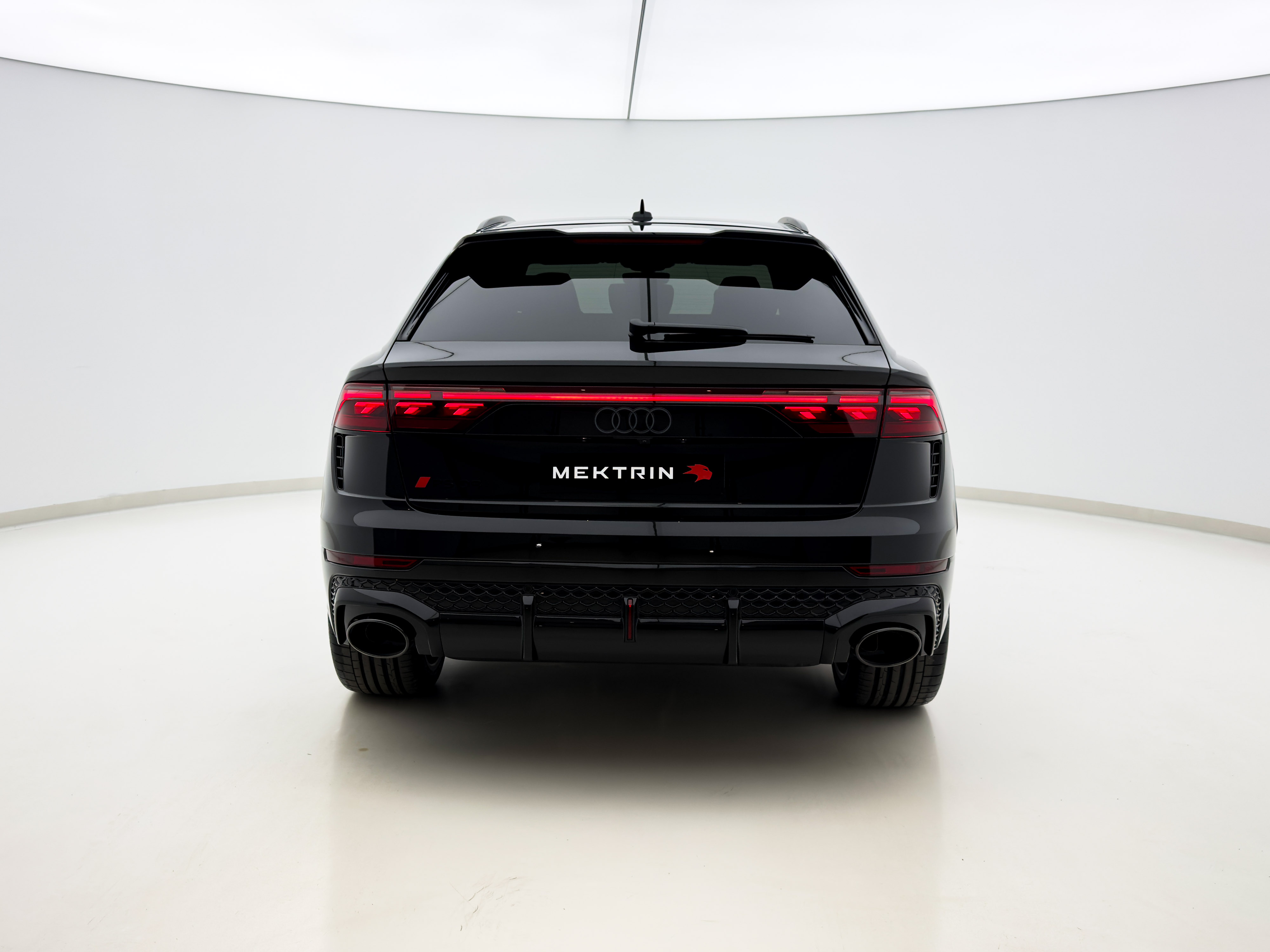 Audi - Q8