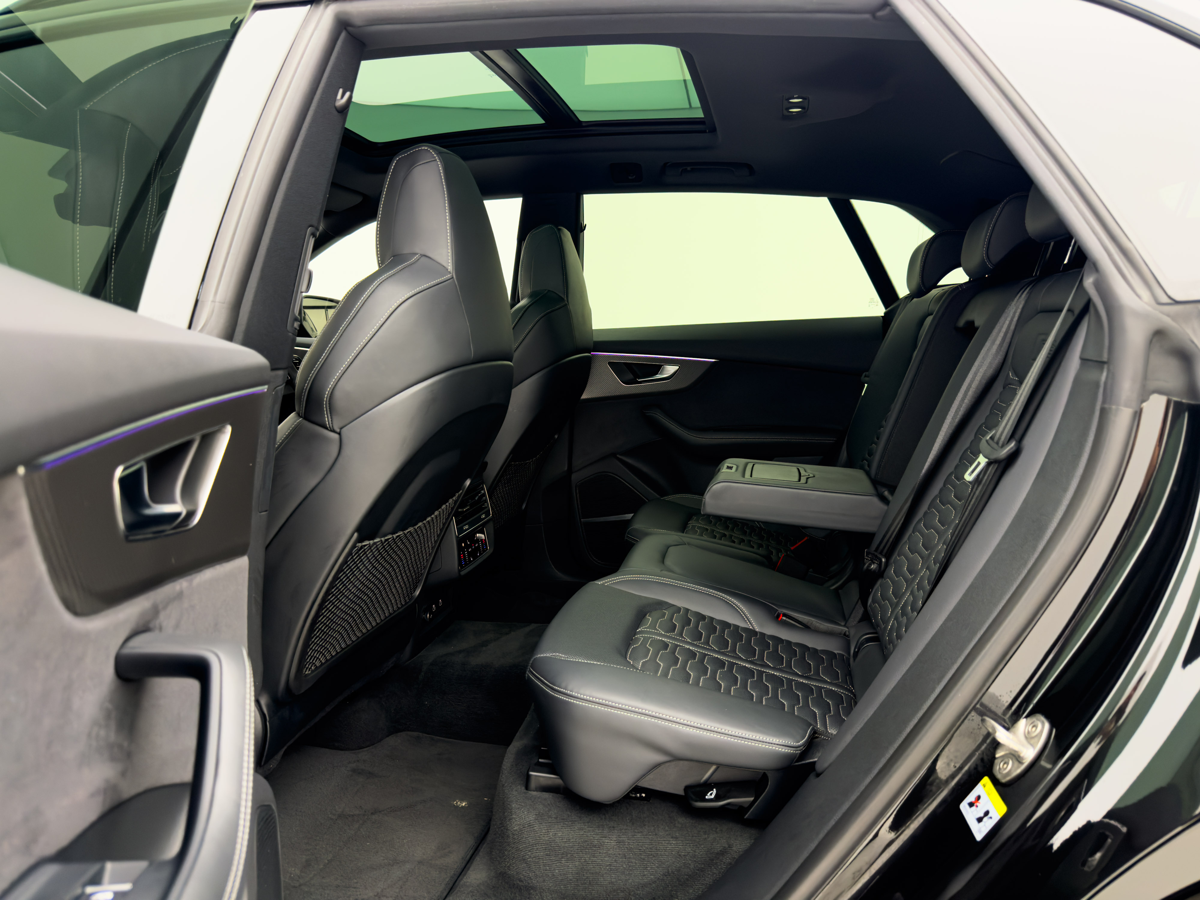 Audi - Q8