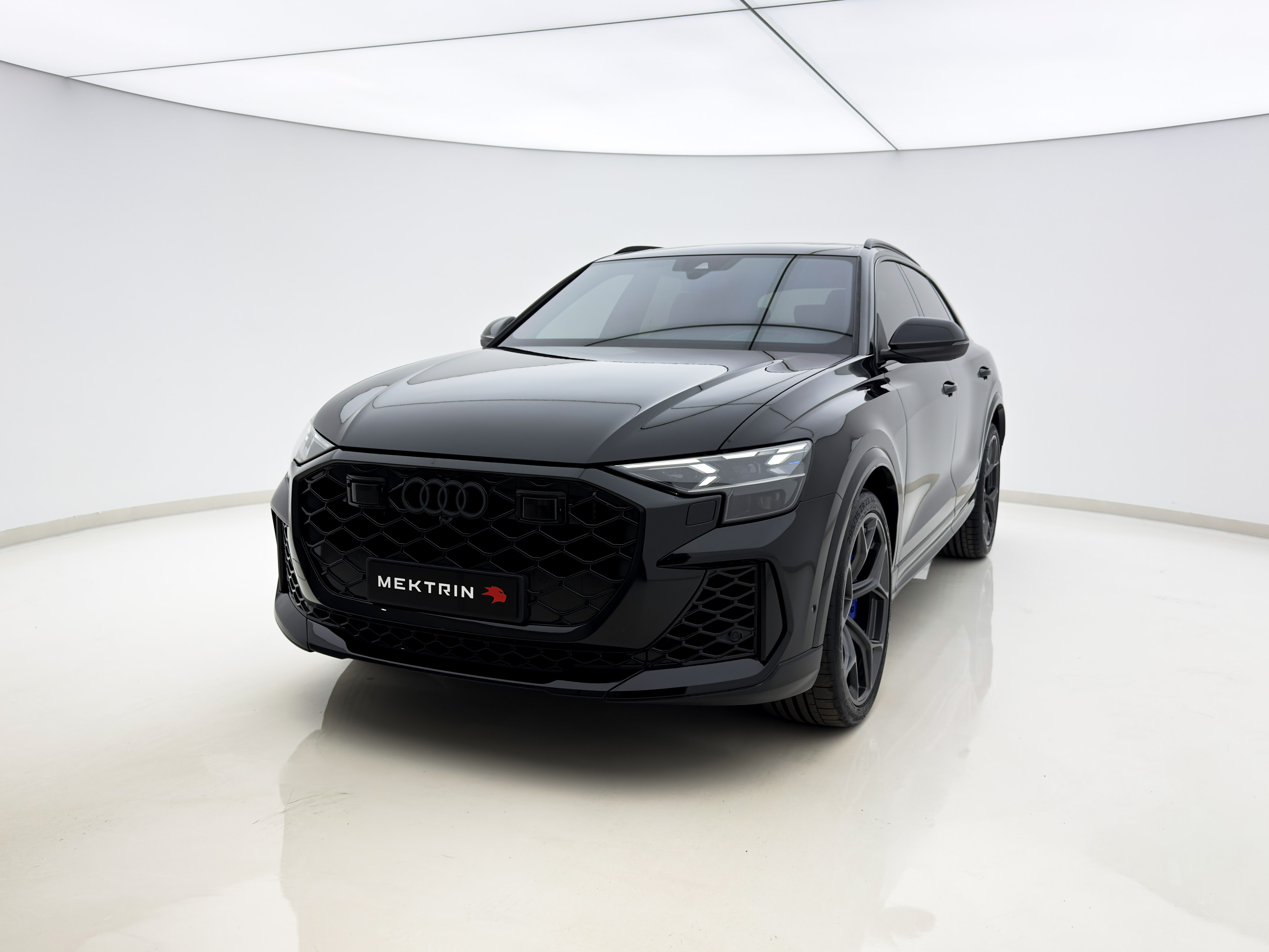 Audi - Q8