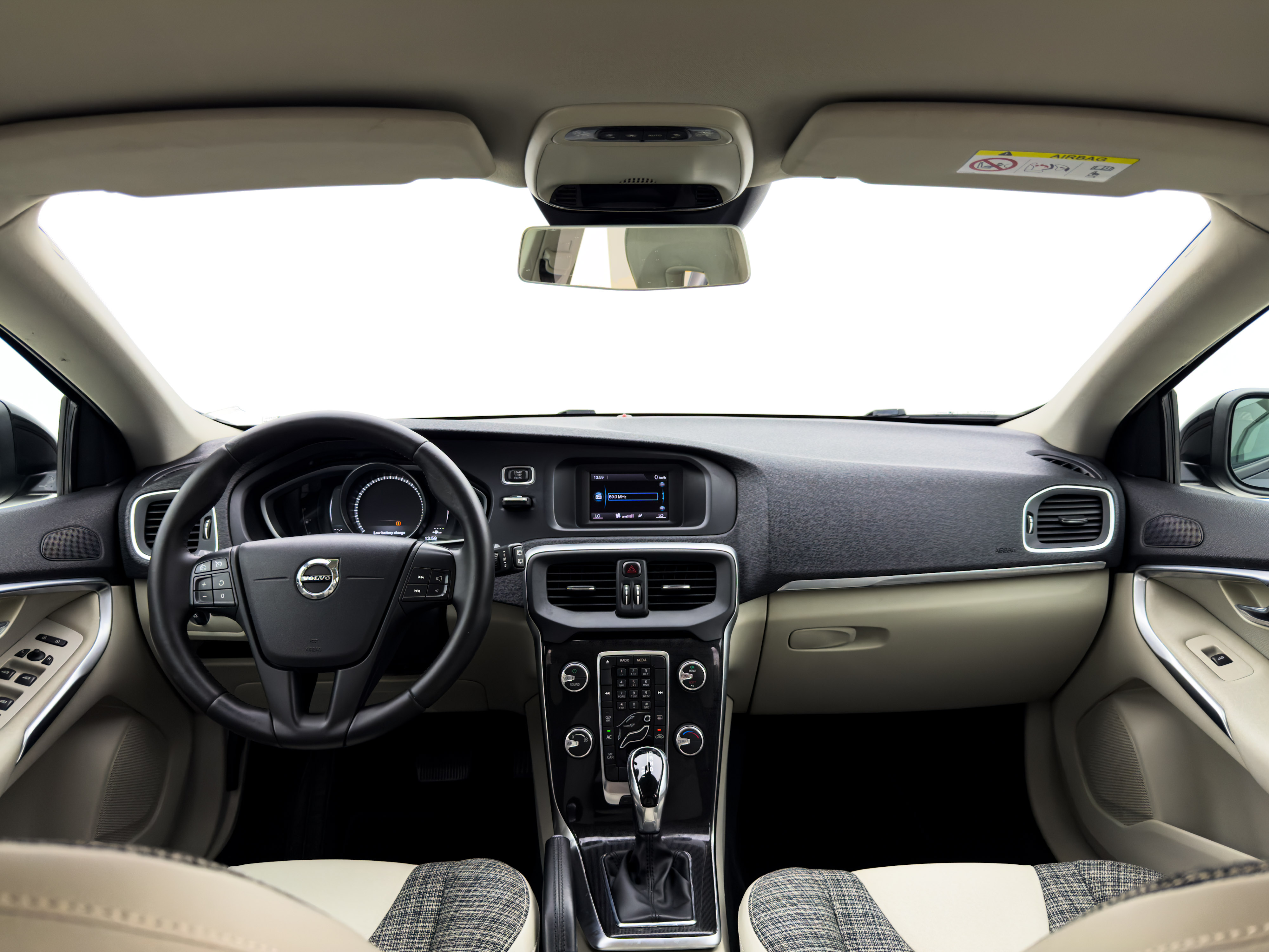 Volvo - V40