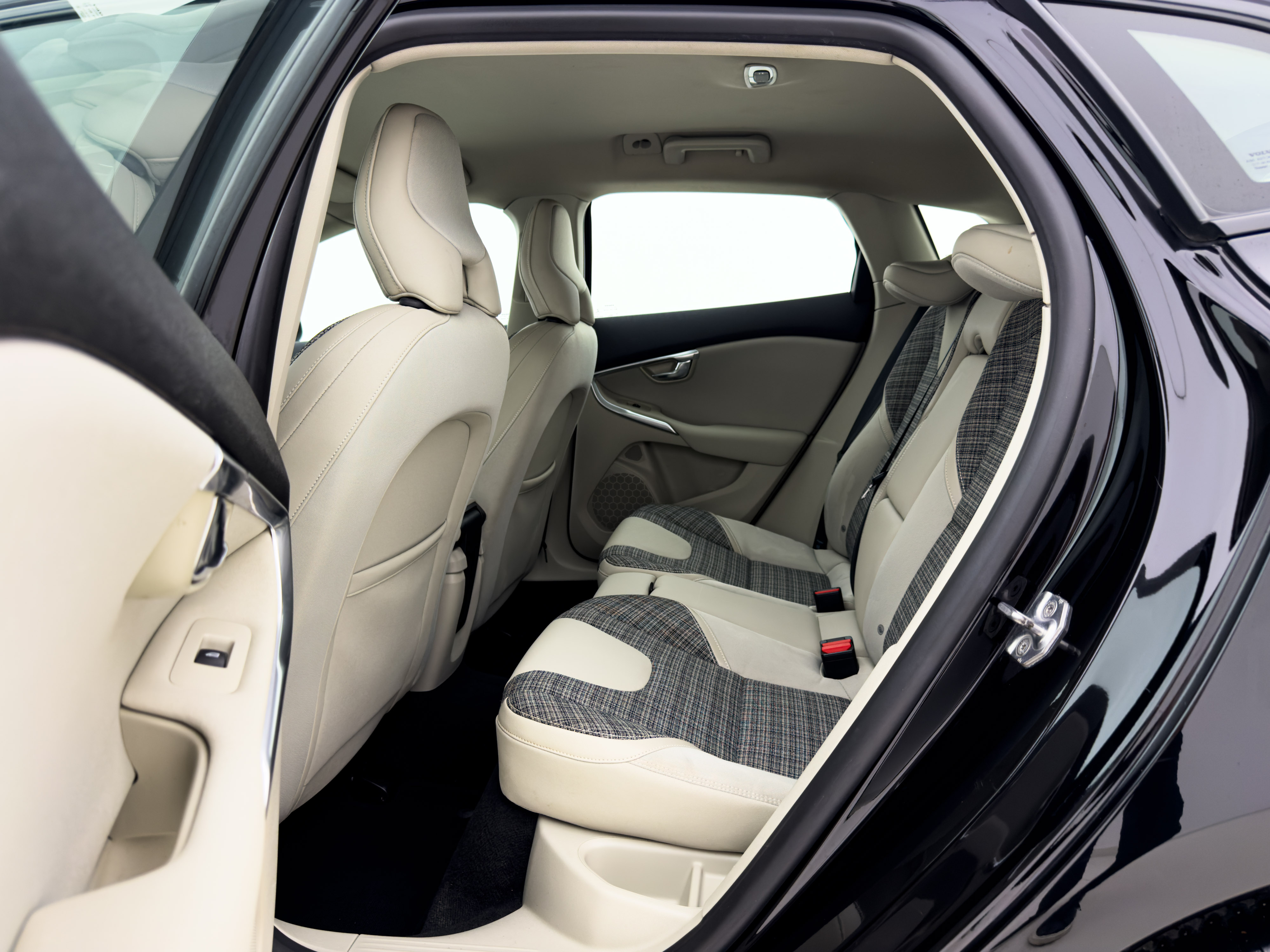 Volvo - V40