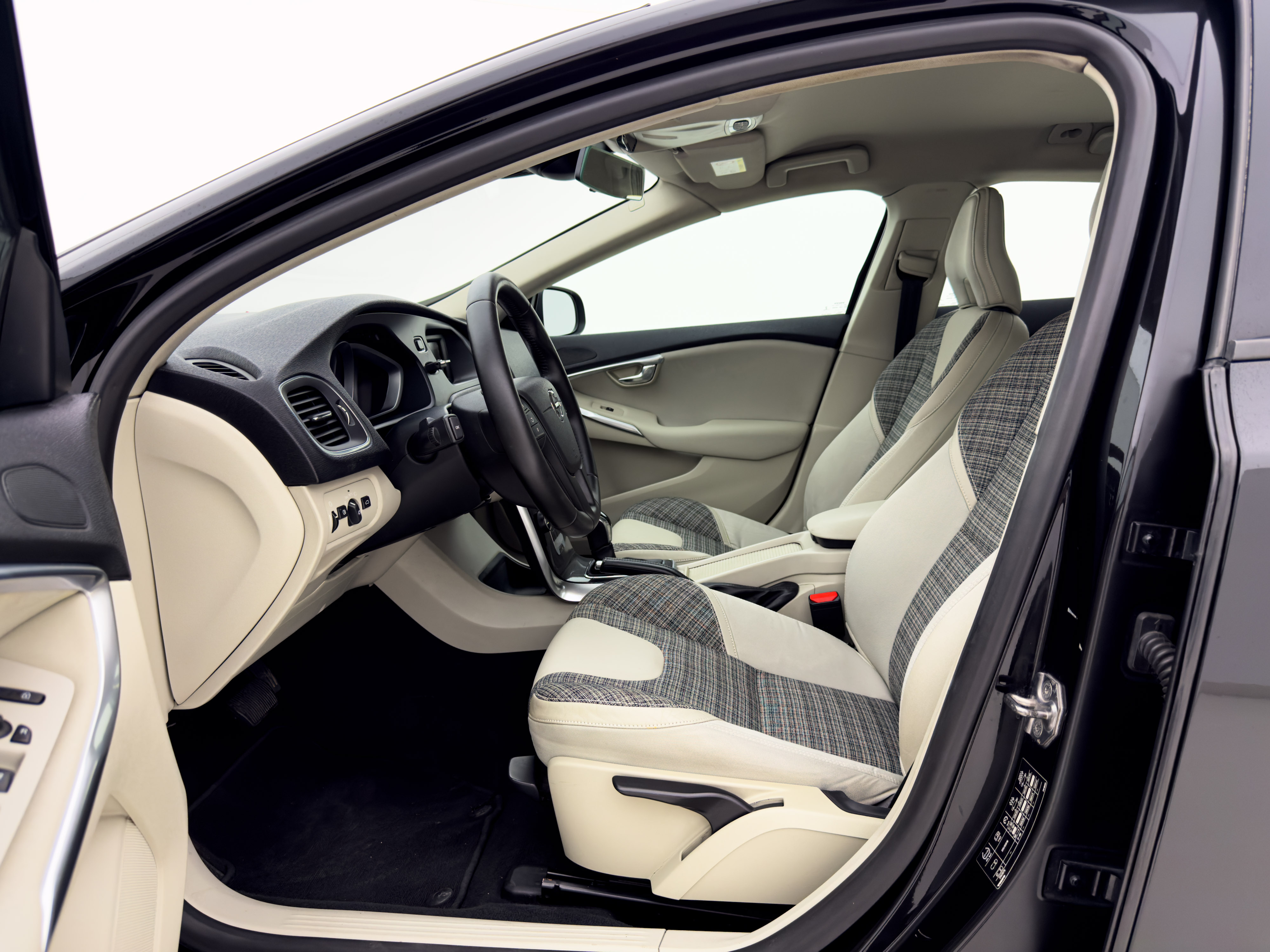 Volvo - V40