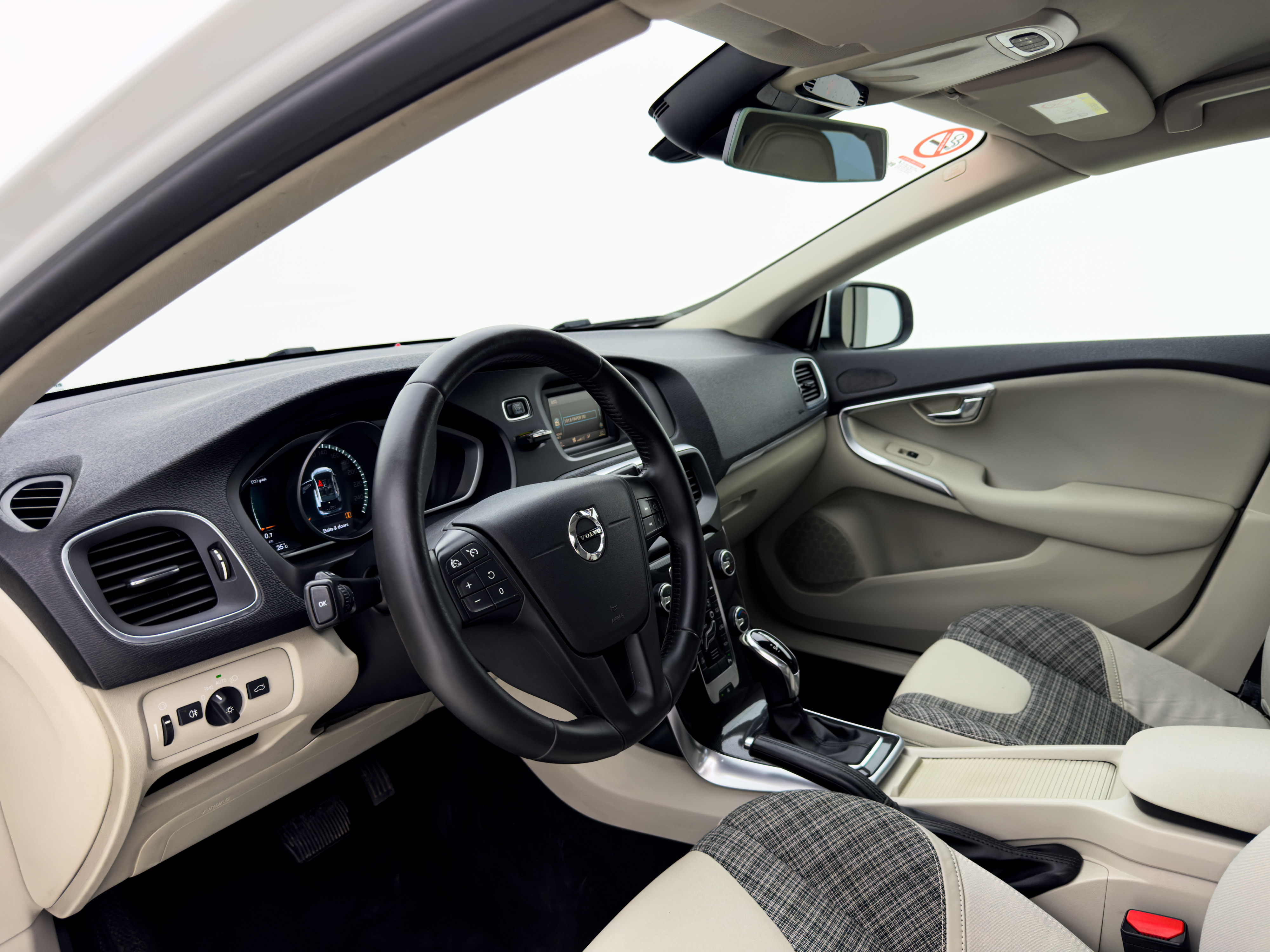 Volvo - V40