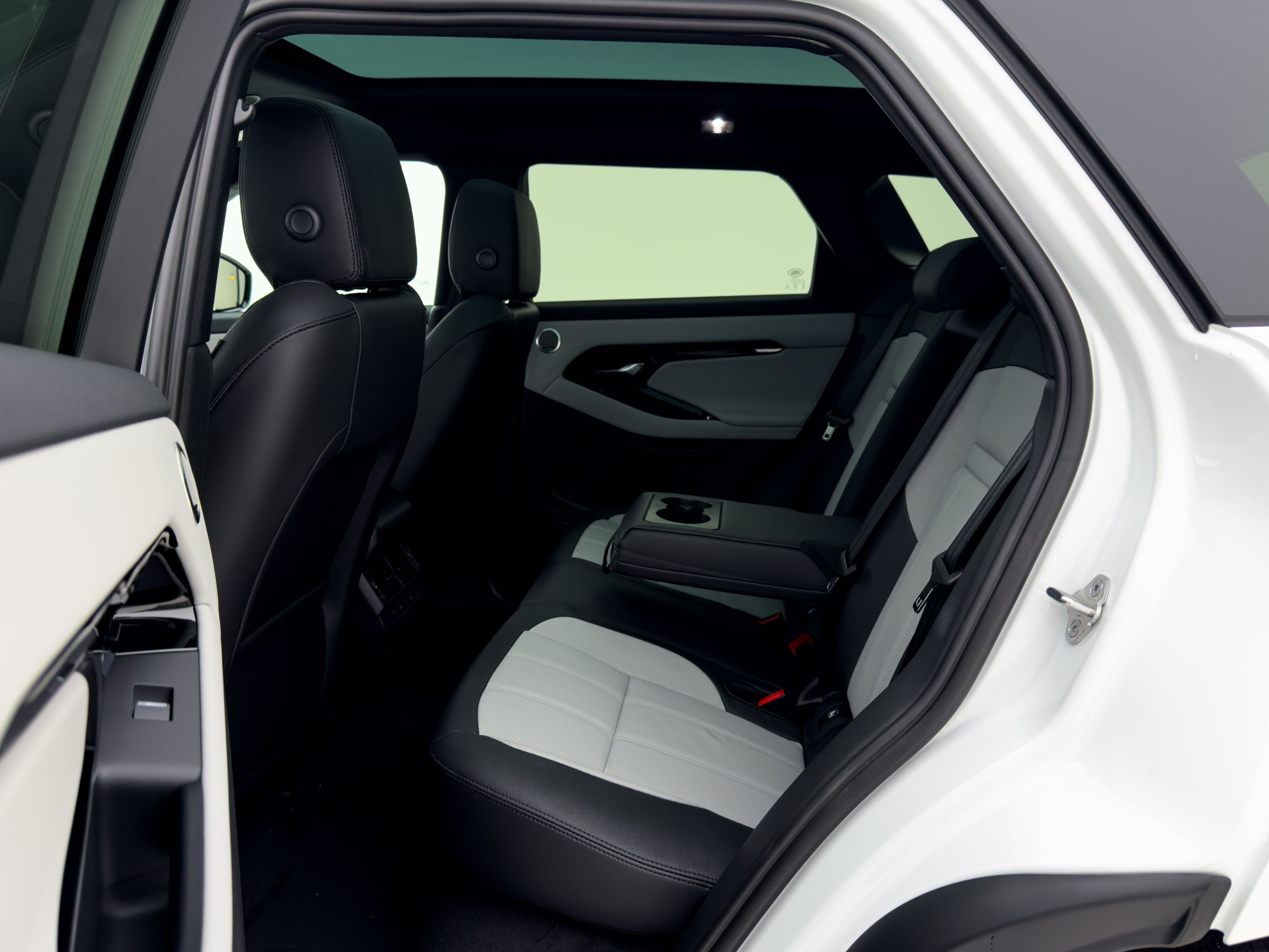 Land Rover - Range Rover Evoque
