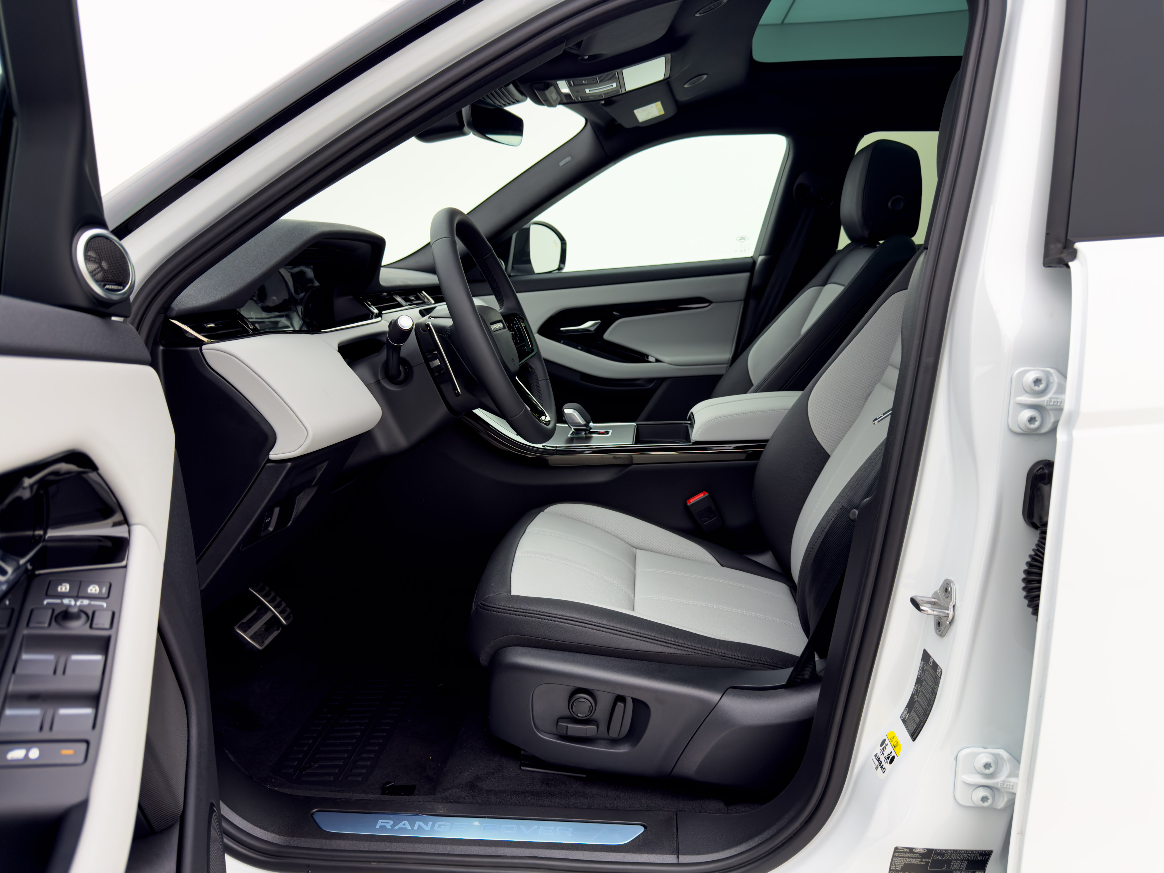 Land Rover - Range Rover Evoque