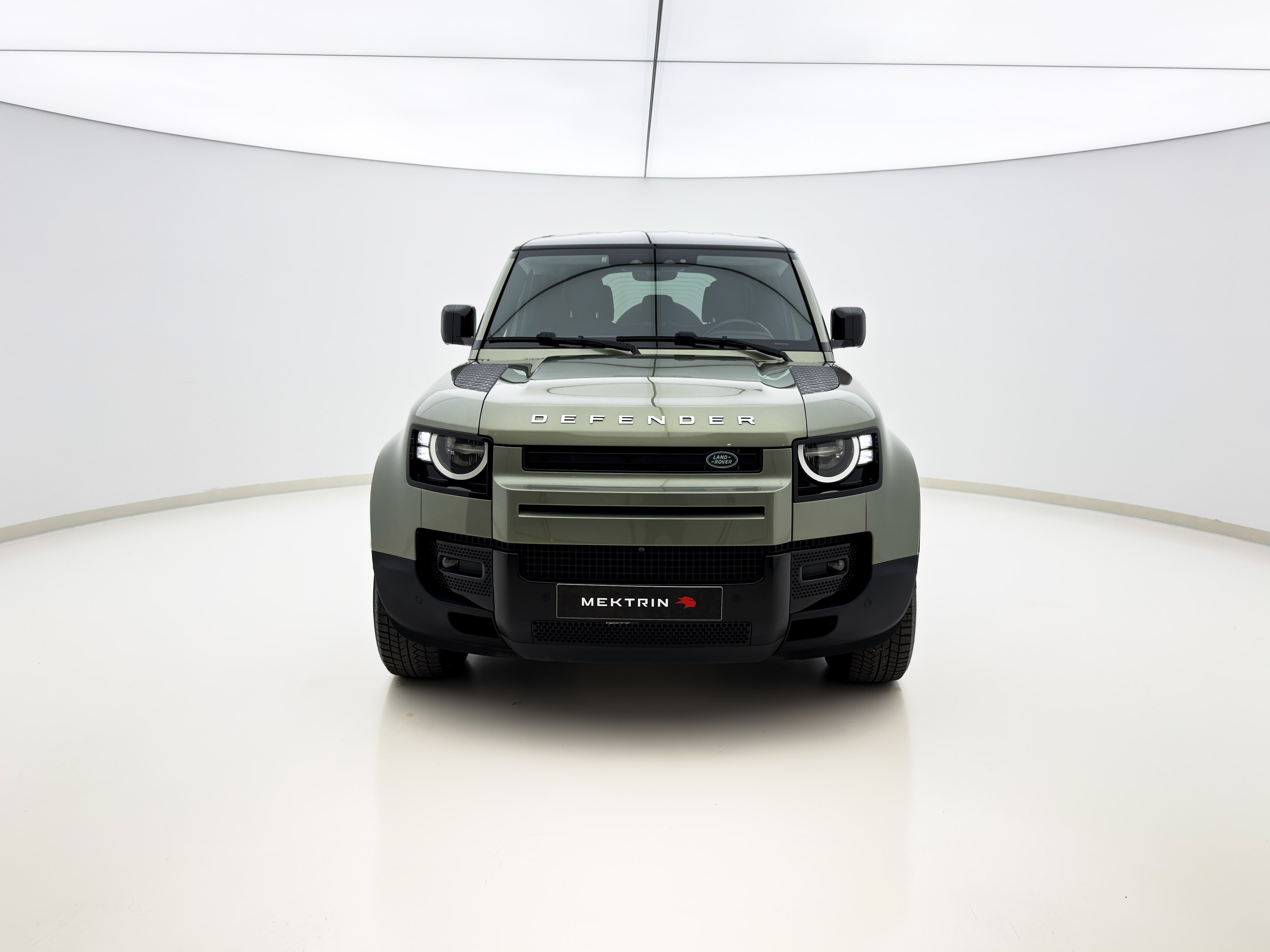 Land Rover - Defender