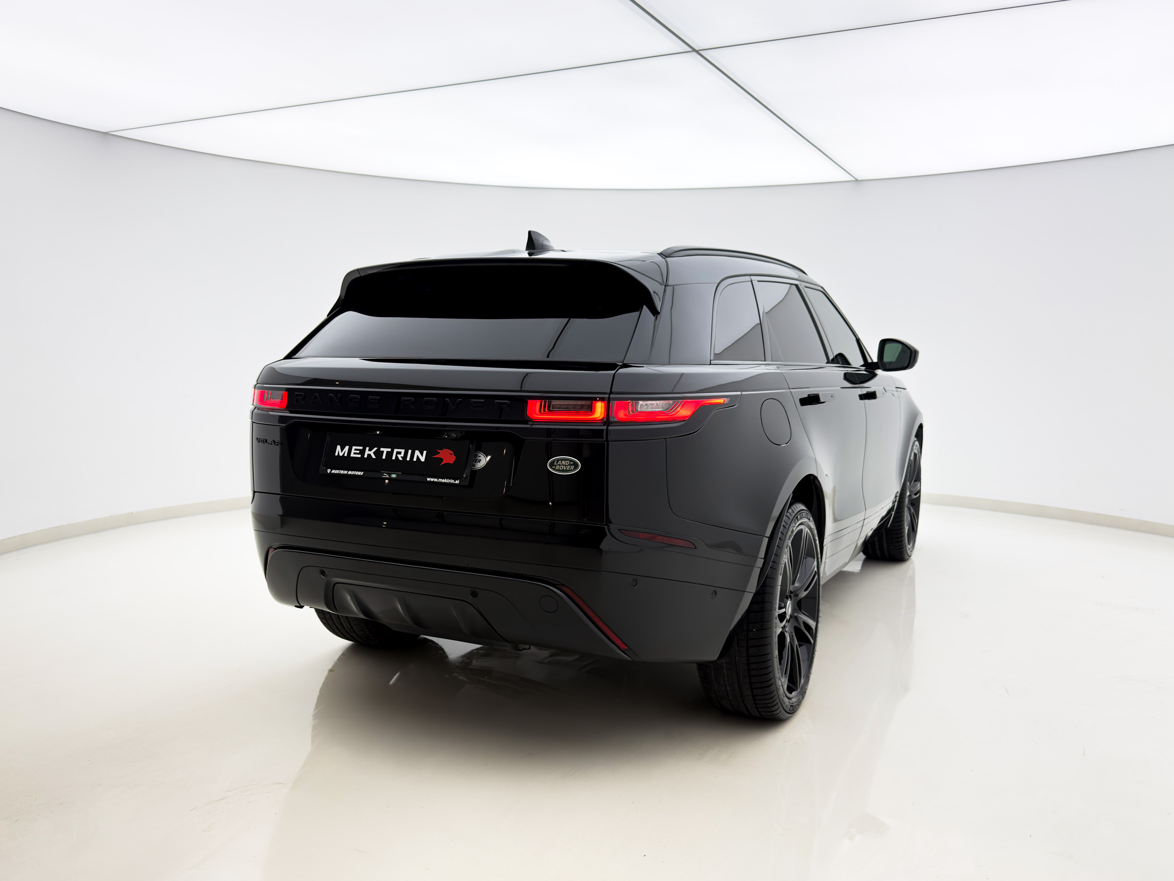 Land Rover - Range Rover Velar