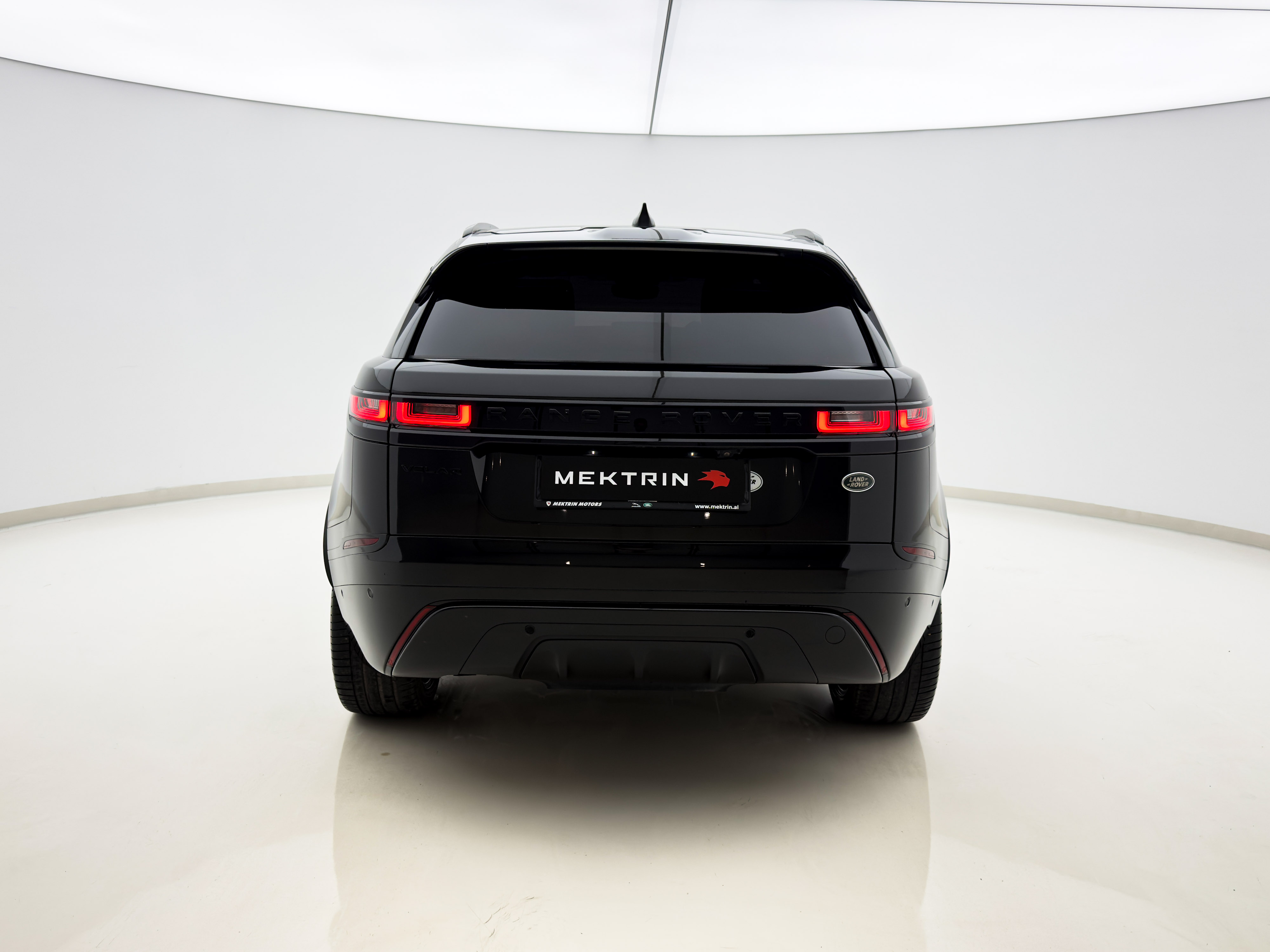 Land Rover - Range Rover Velar