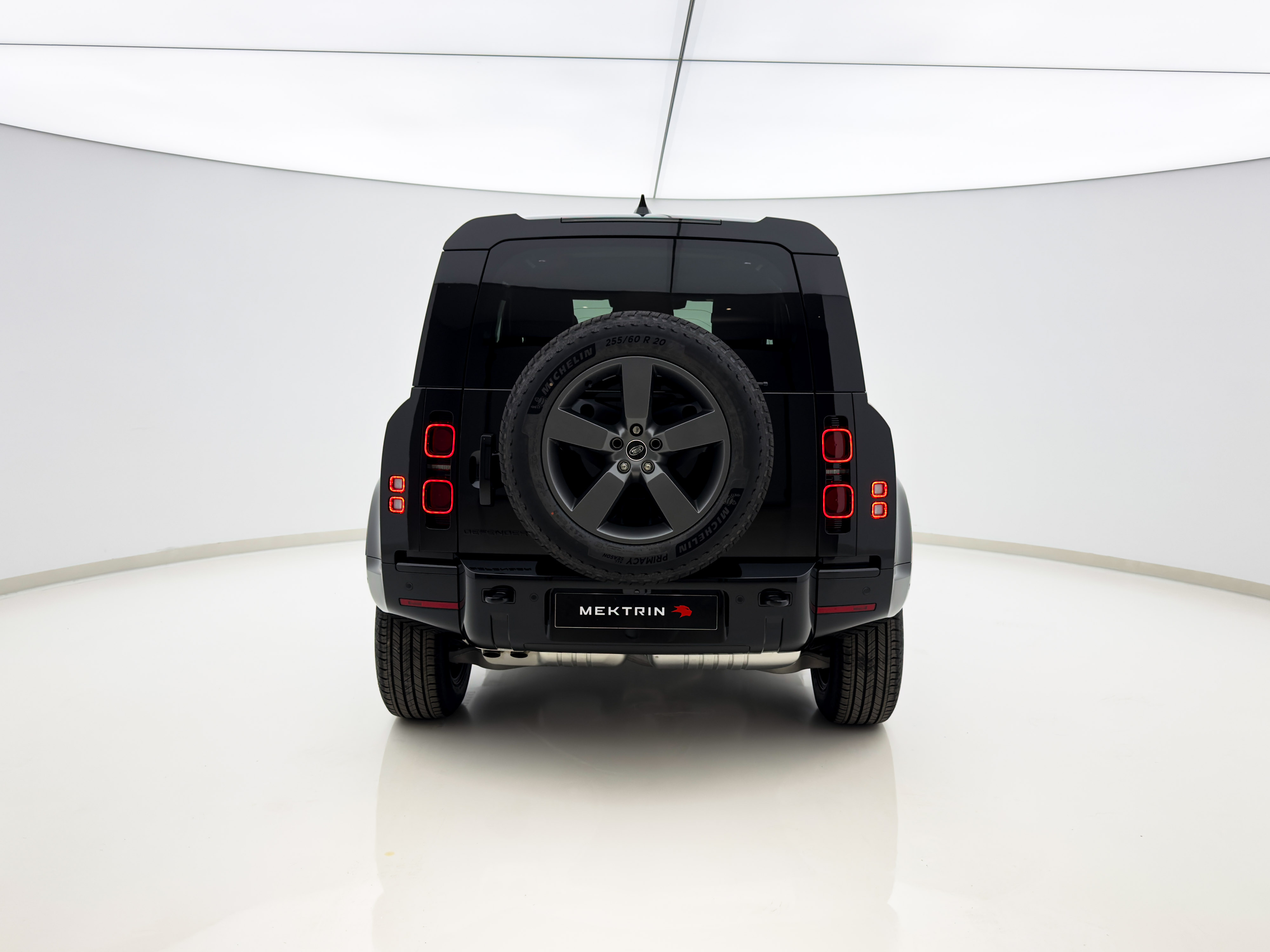 Land Rover - Defender