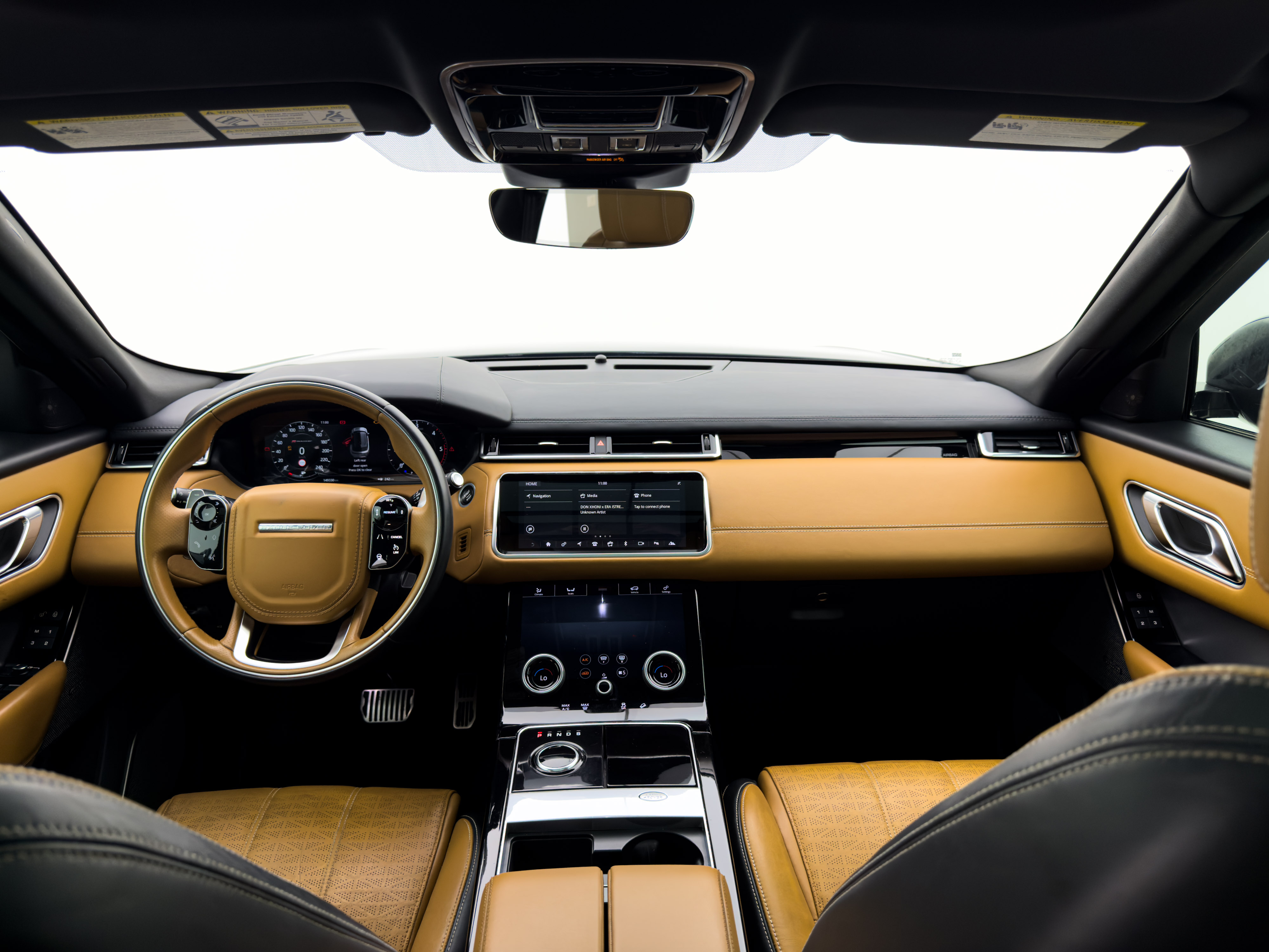 Land Rover - Range Rover Velar