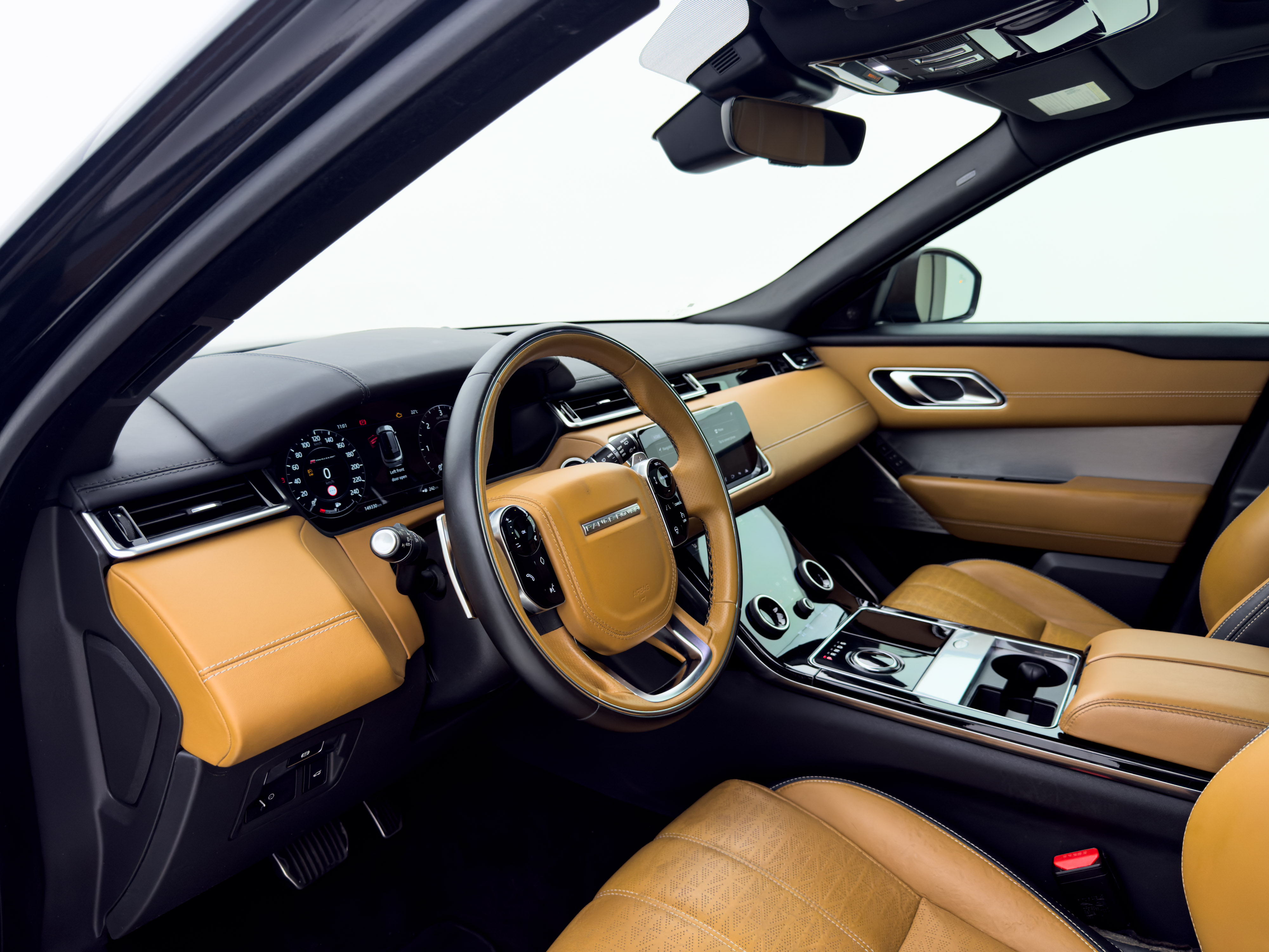 Land Rover - Range Rover Velar