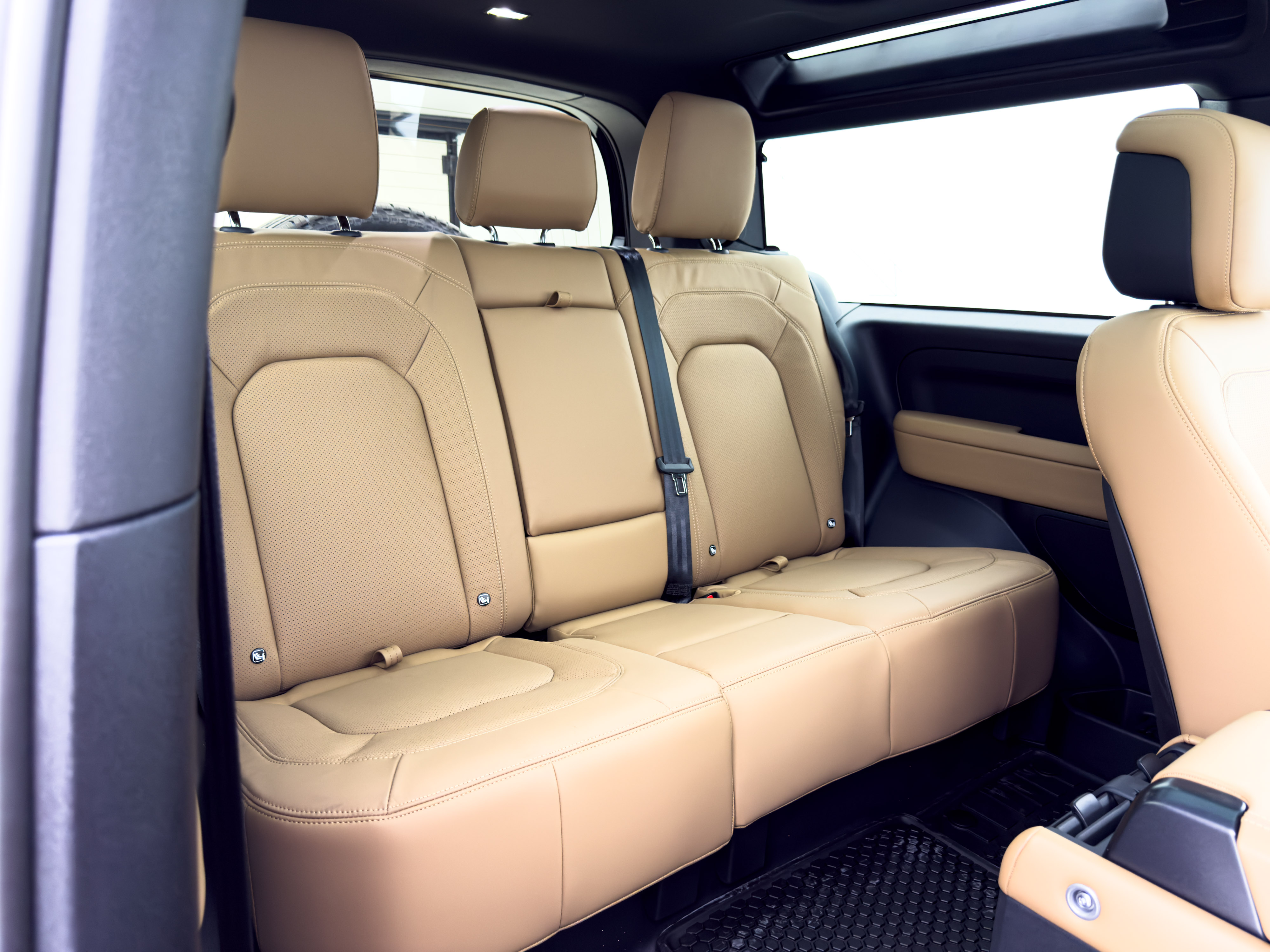 Land Rover - Defender